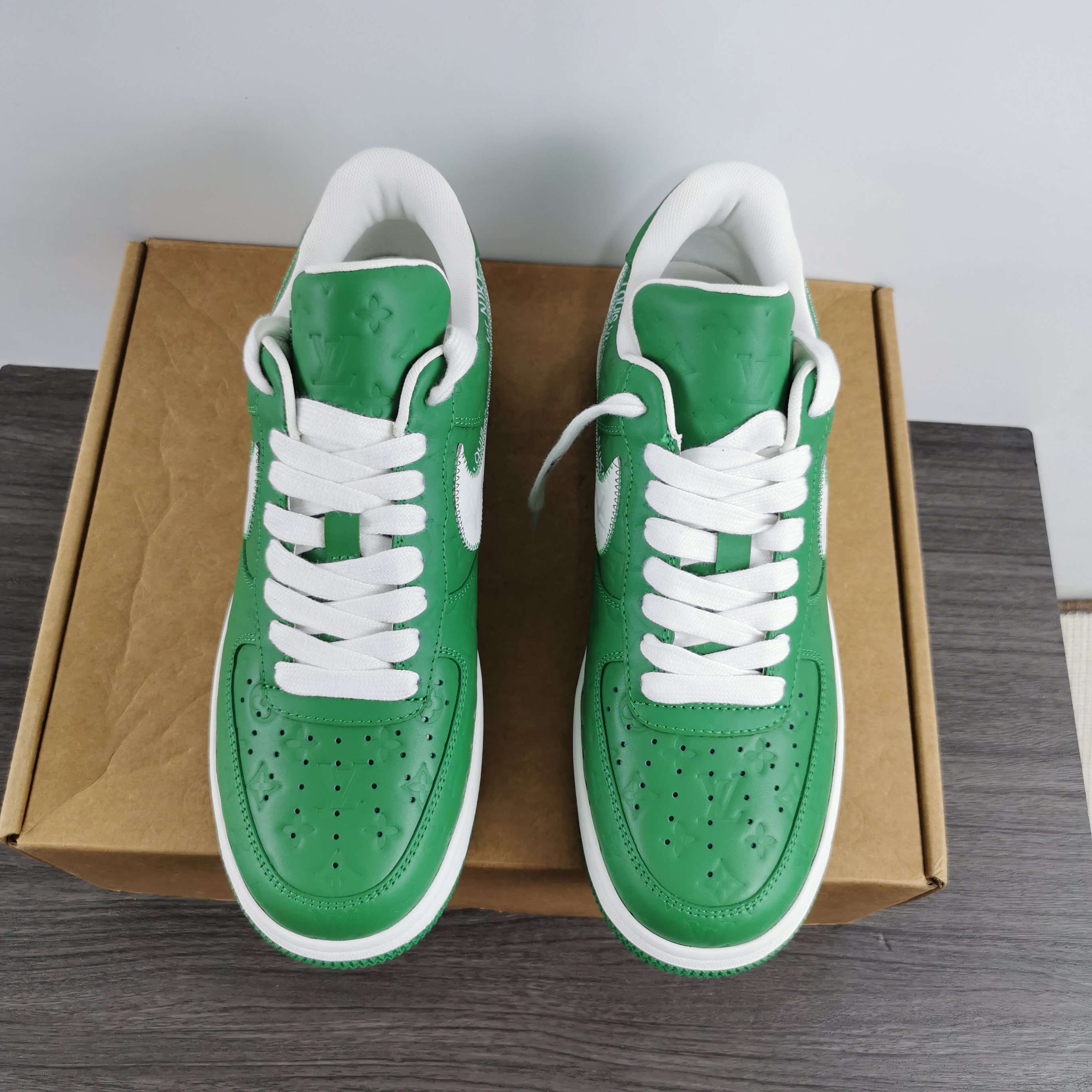 from O*ff-W*hite x Nike Air Force 1 x L*V Low