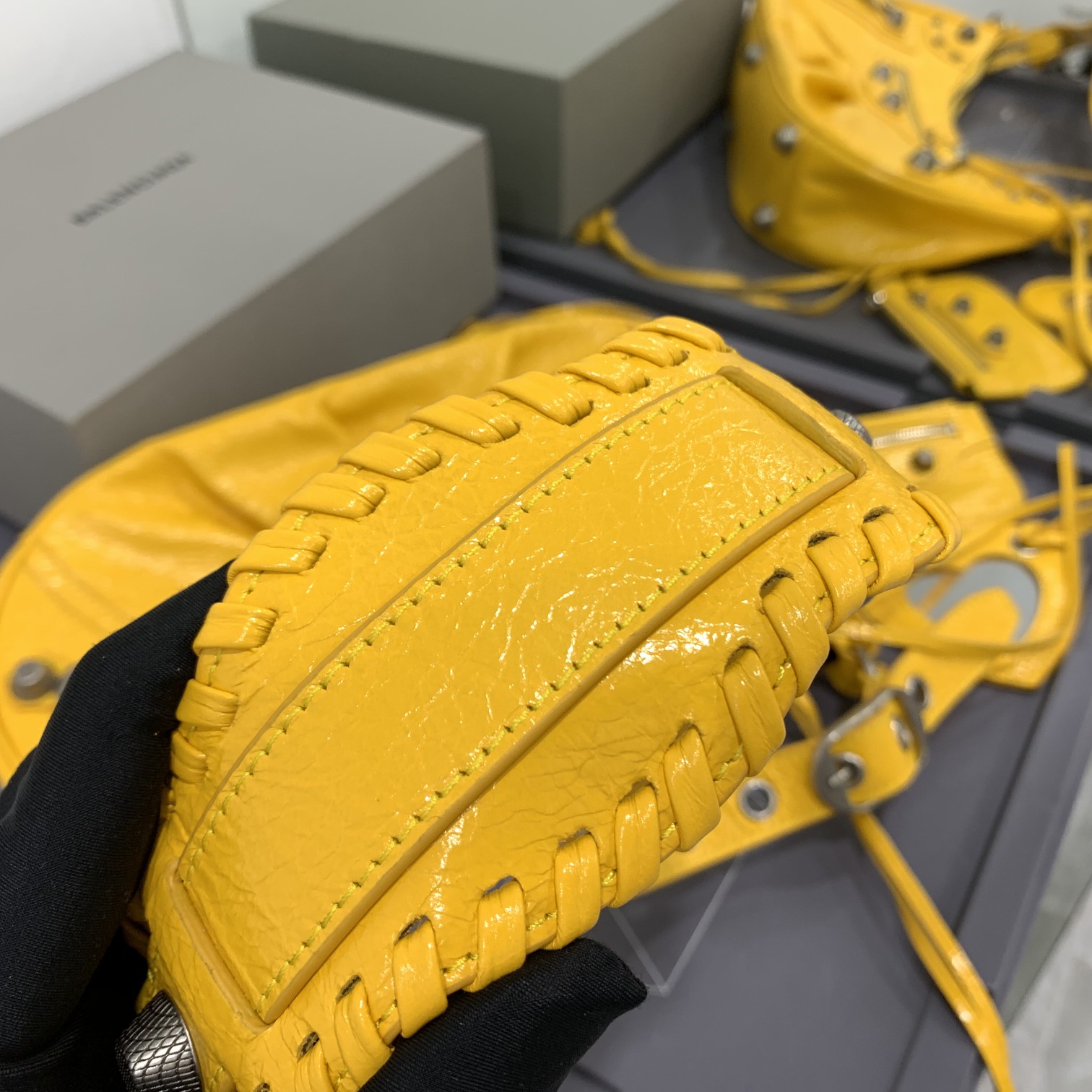 B*alenciaga Bag Top Quality 33x16x8.4cm