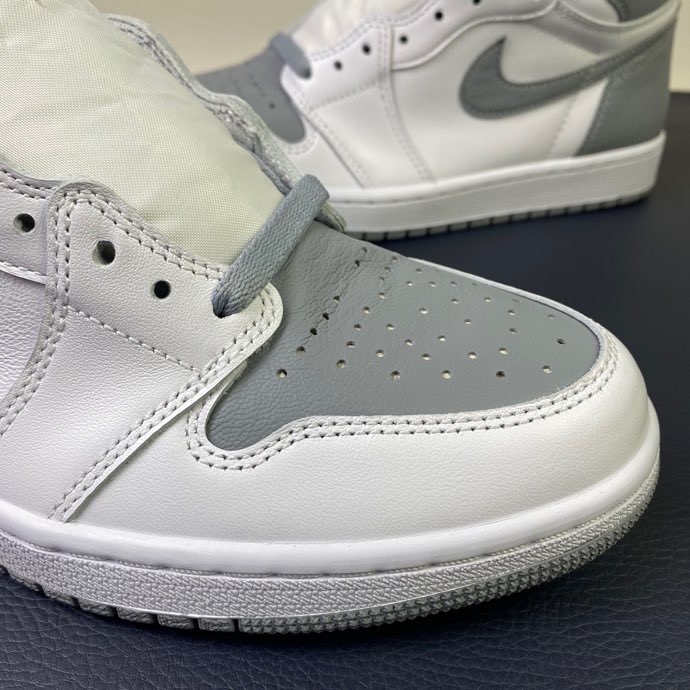 Air Jordan 1 High OG Stealth 555088-037