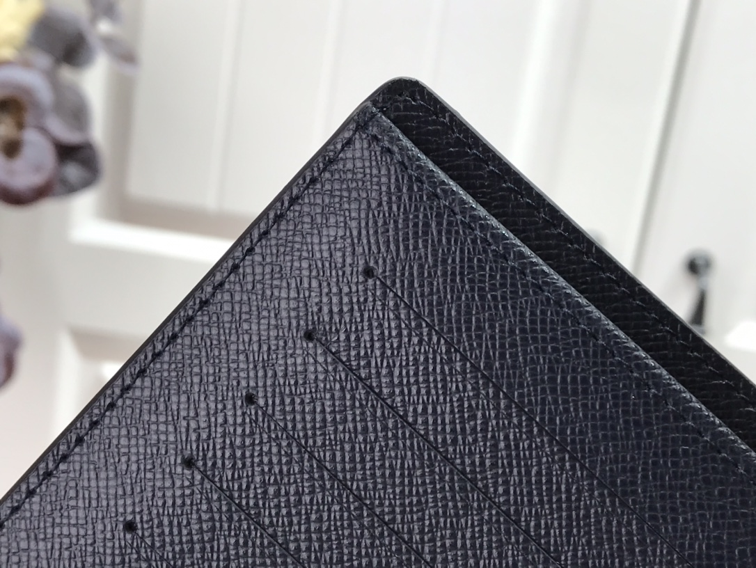 L*ouis V*uitton Top Bag 10 x 19 x 2 cm