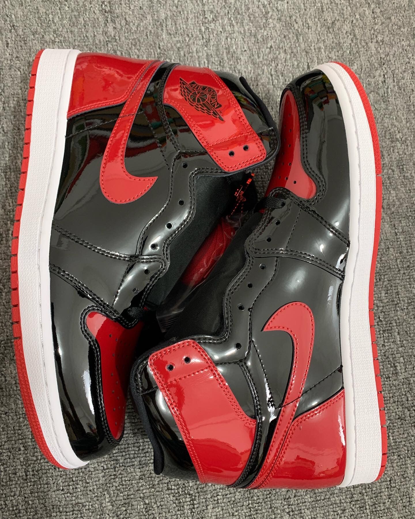 Air Jordan 1 Mid AJ1