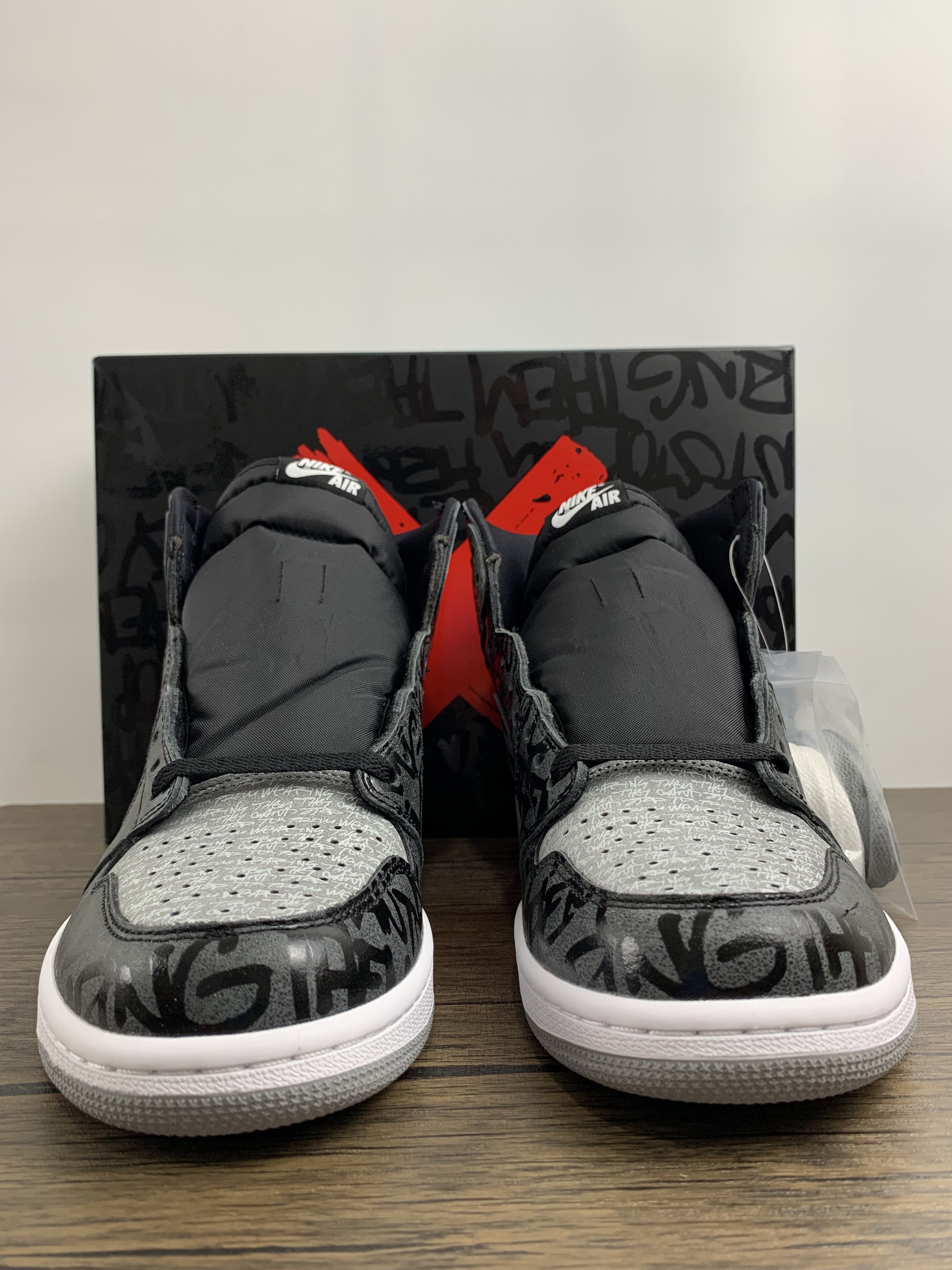 Air Jordan 1 men women top sneaker