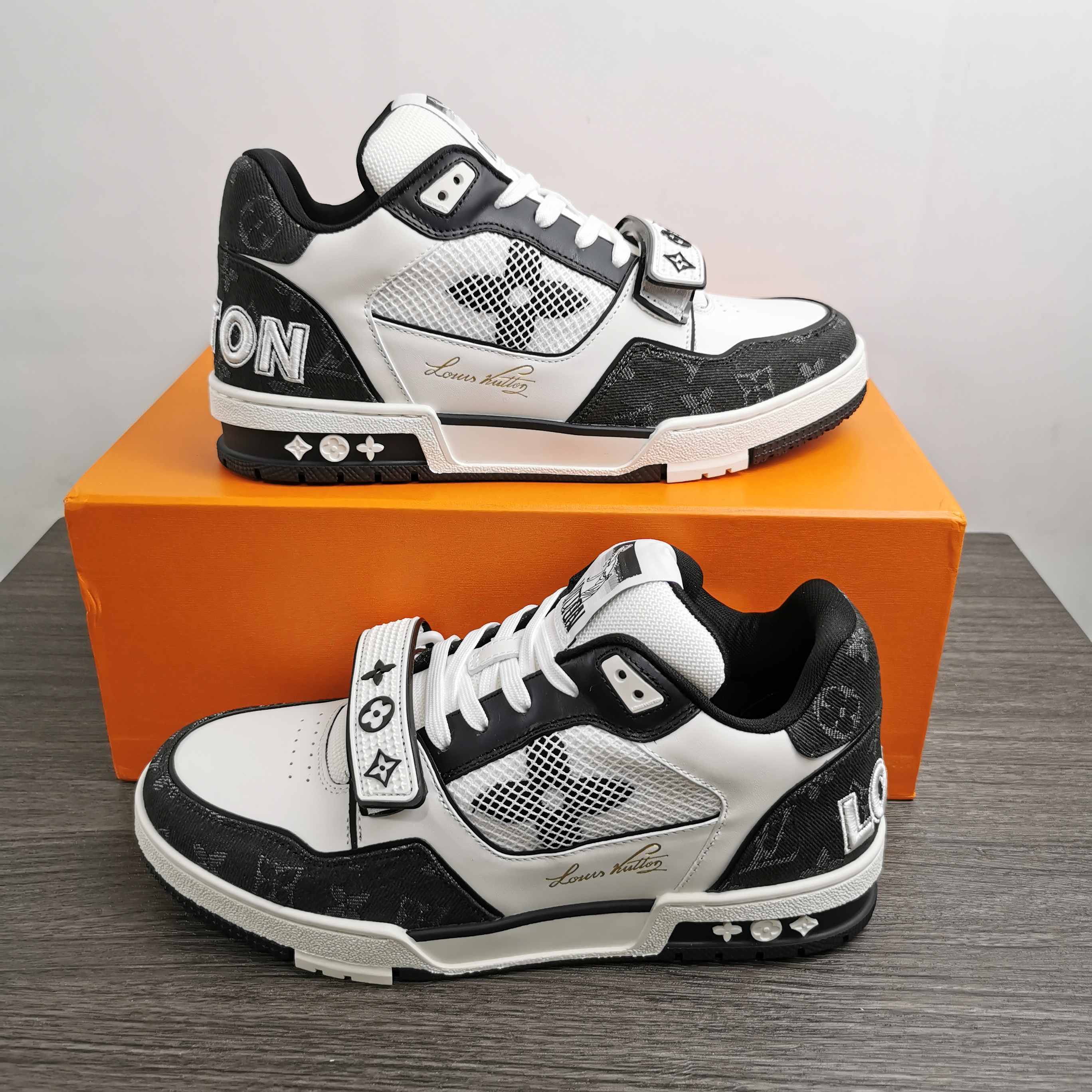 Men L*ouis V*uitton Top Sneakers