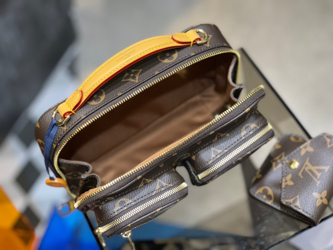 L*ouis V*uitton utility crossbody handbag Top Quality 18*11*10cm