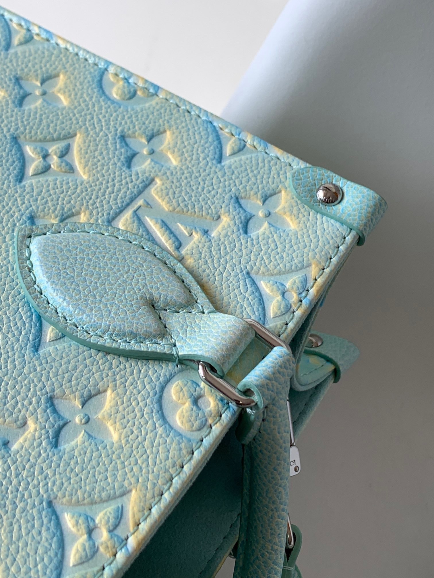 Lady L*ouis V*uitton M46270 onthego tote handbag Top Quality 25*19*11.5cm