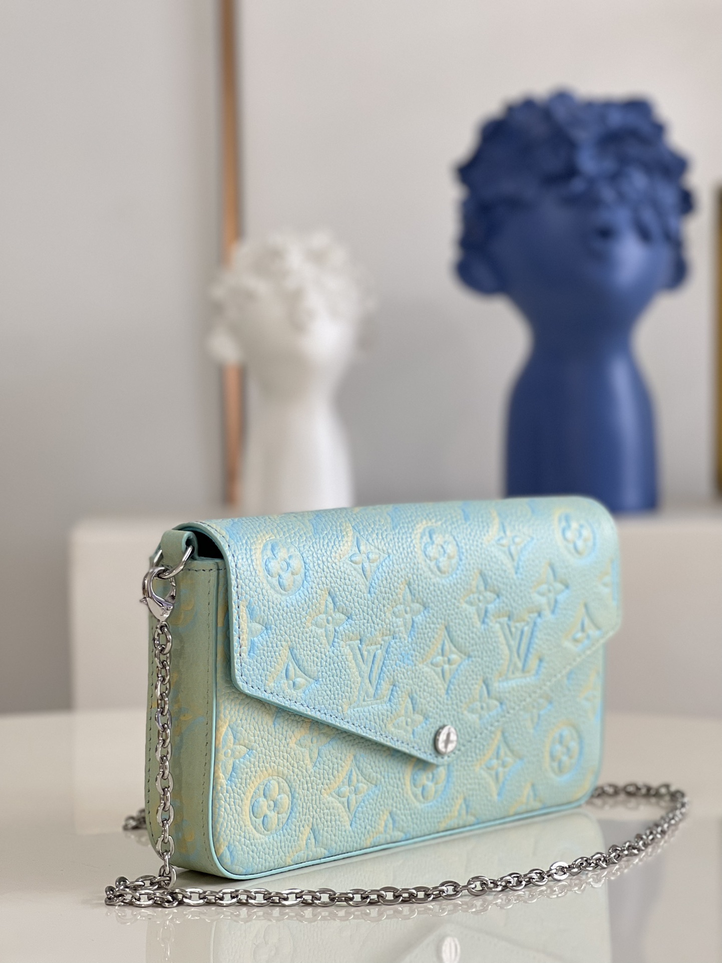 L*ouis V*uitton Top Bag 21*11*2CM