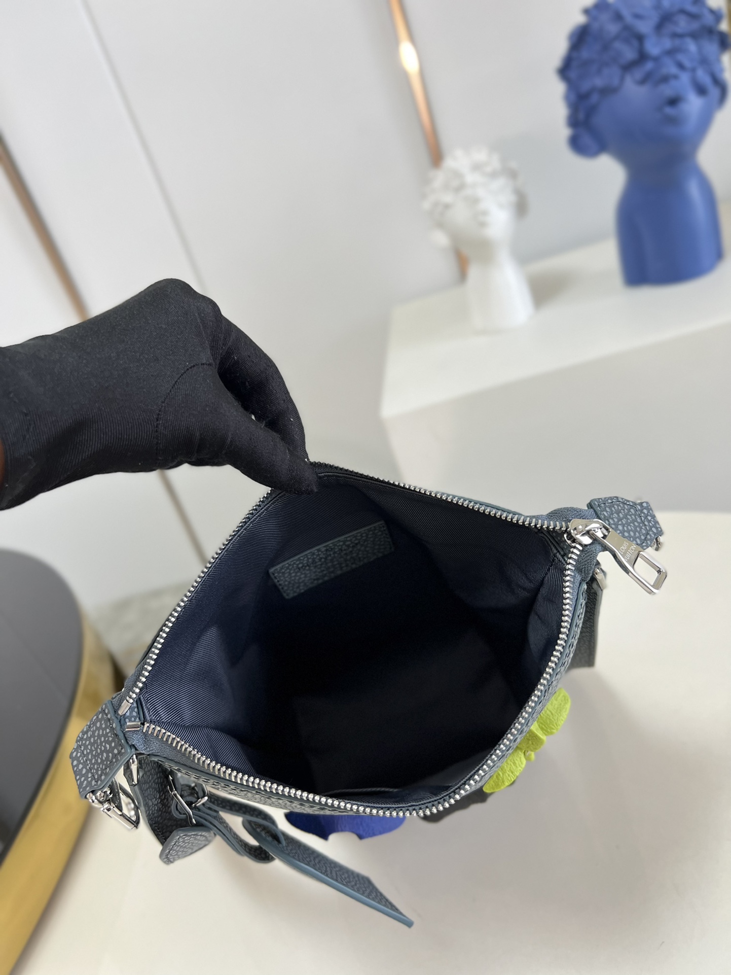 L*ouis V*uitton Top Bag 17*24*8.5CM