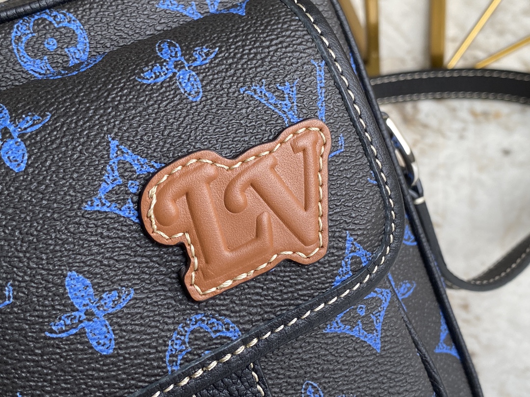 L*ouis V*uitton Top Bag 15*17*8CM