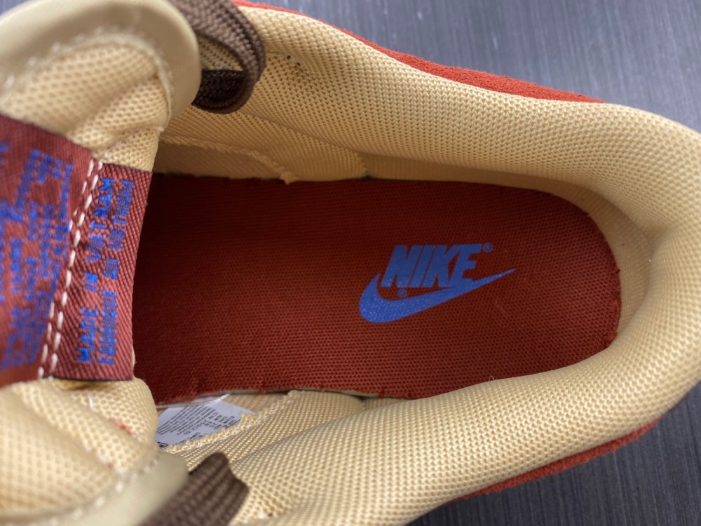 from Nike SB Dunk Low Mars Stone DR9704-200
