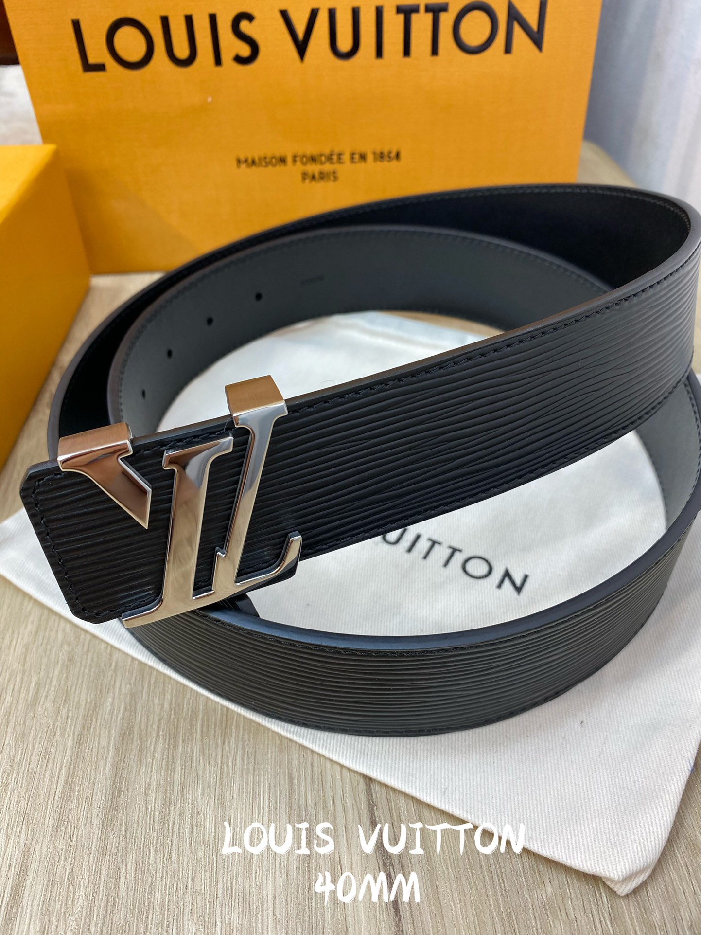 L*ouis V*uitton Belts Top Quality 40MM