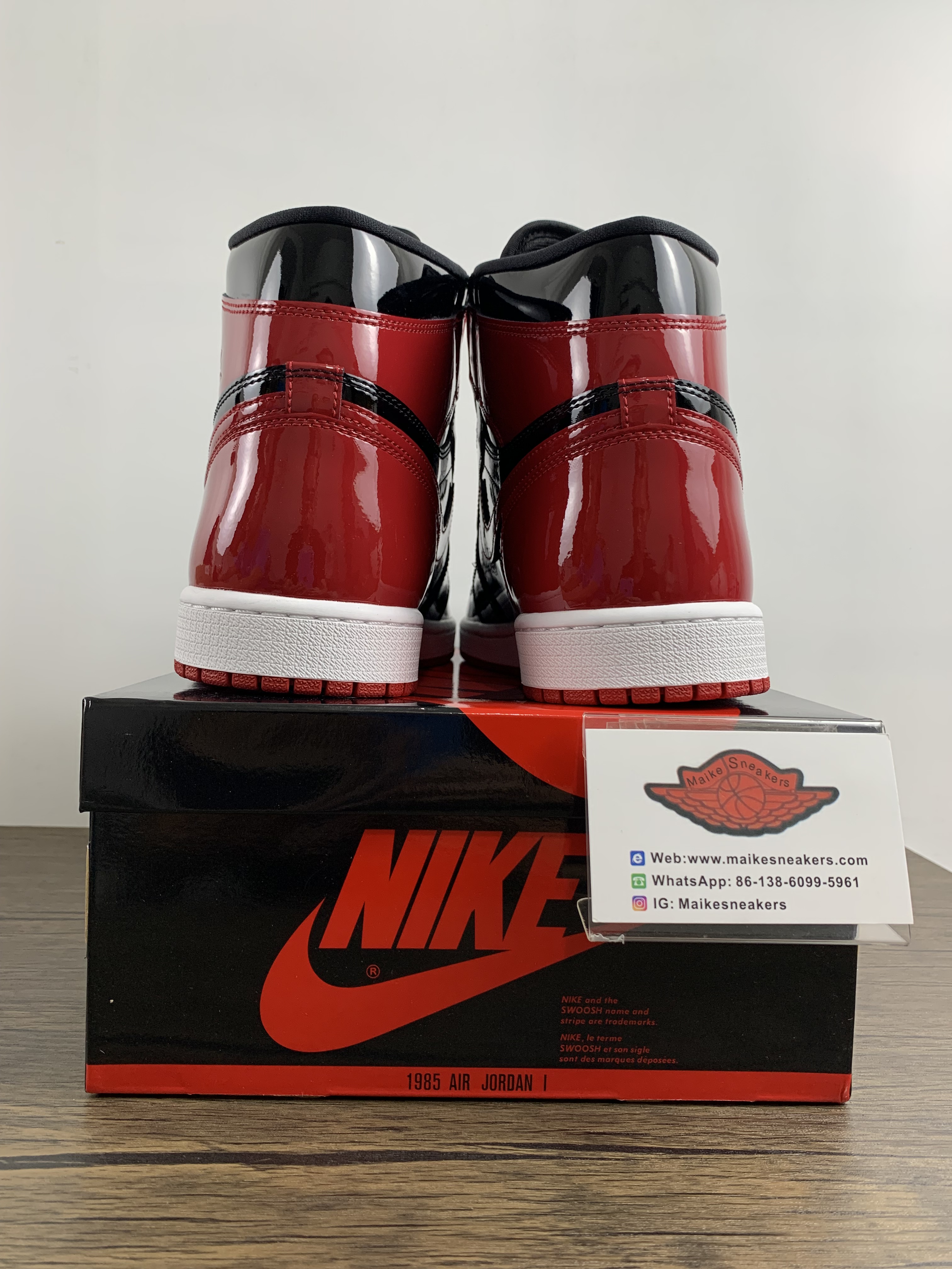 Air Jordan 1 Mid AJ1