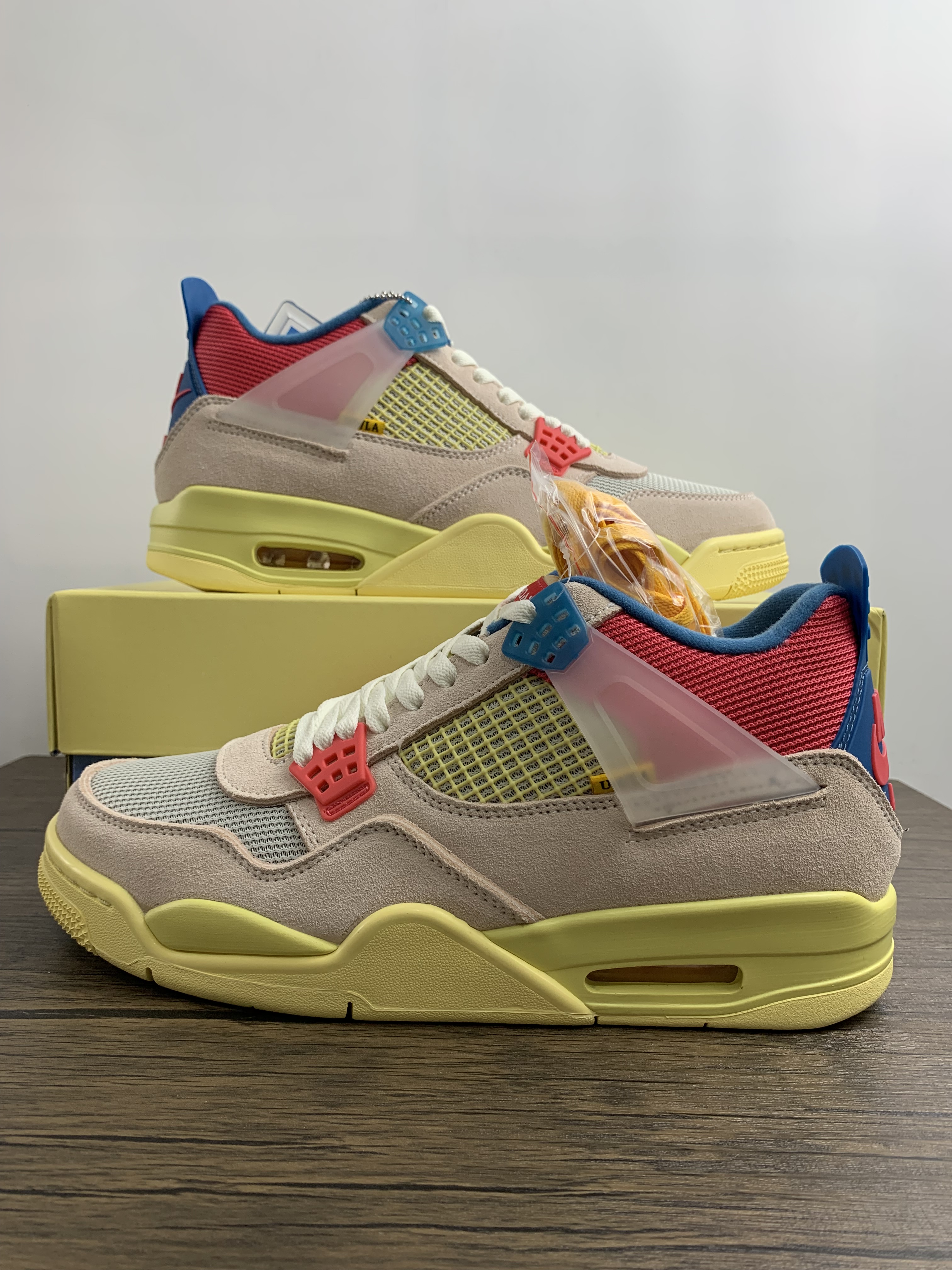 Union x Air Jordan 4 DC9533-800