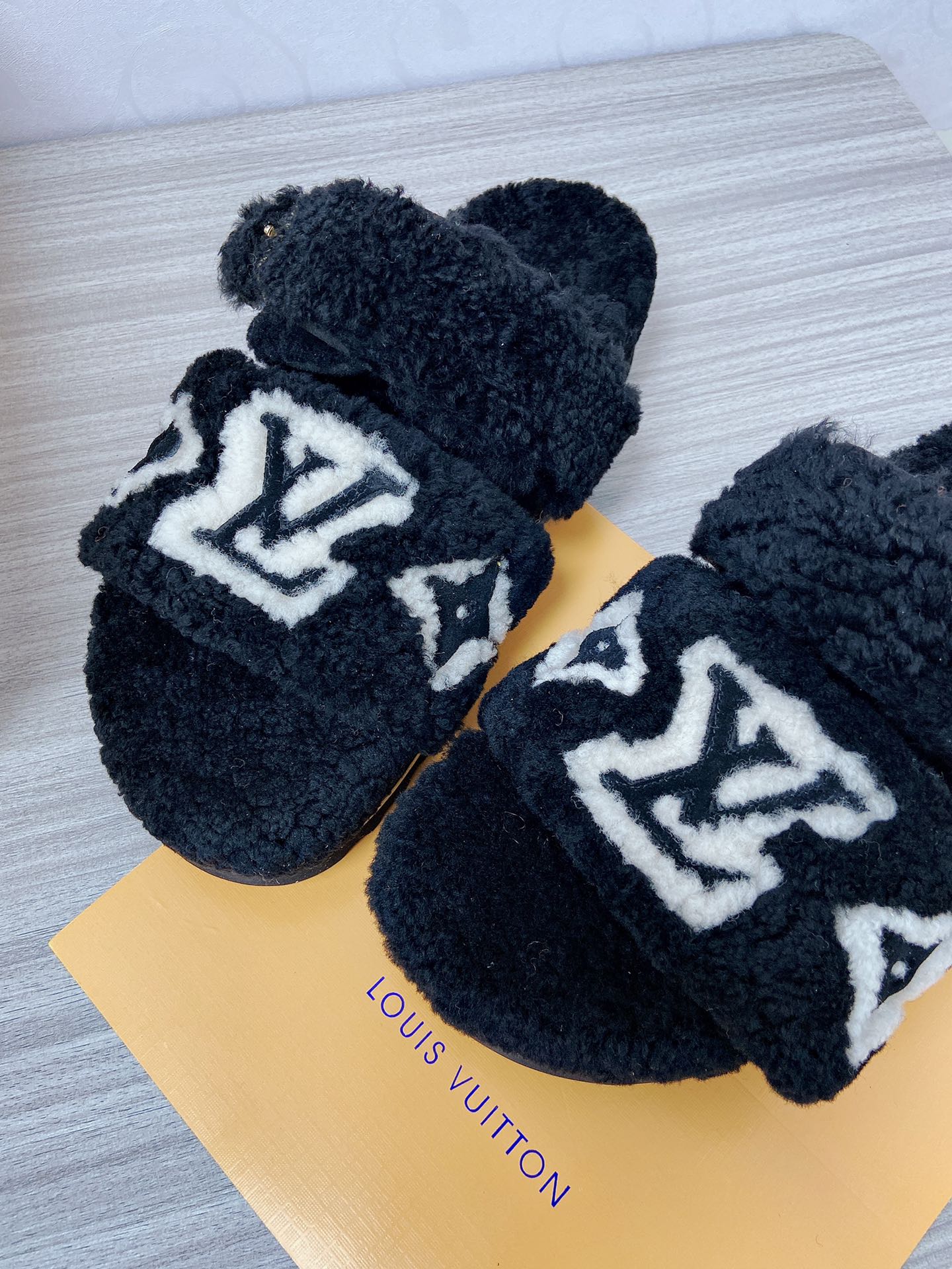 Women L*ouis V*uitton Top Sandals