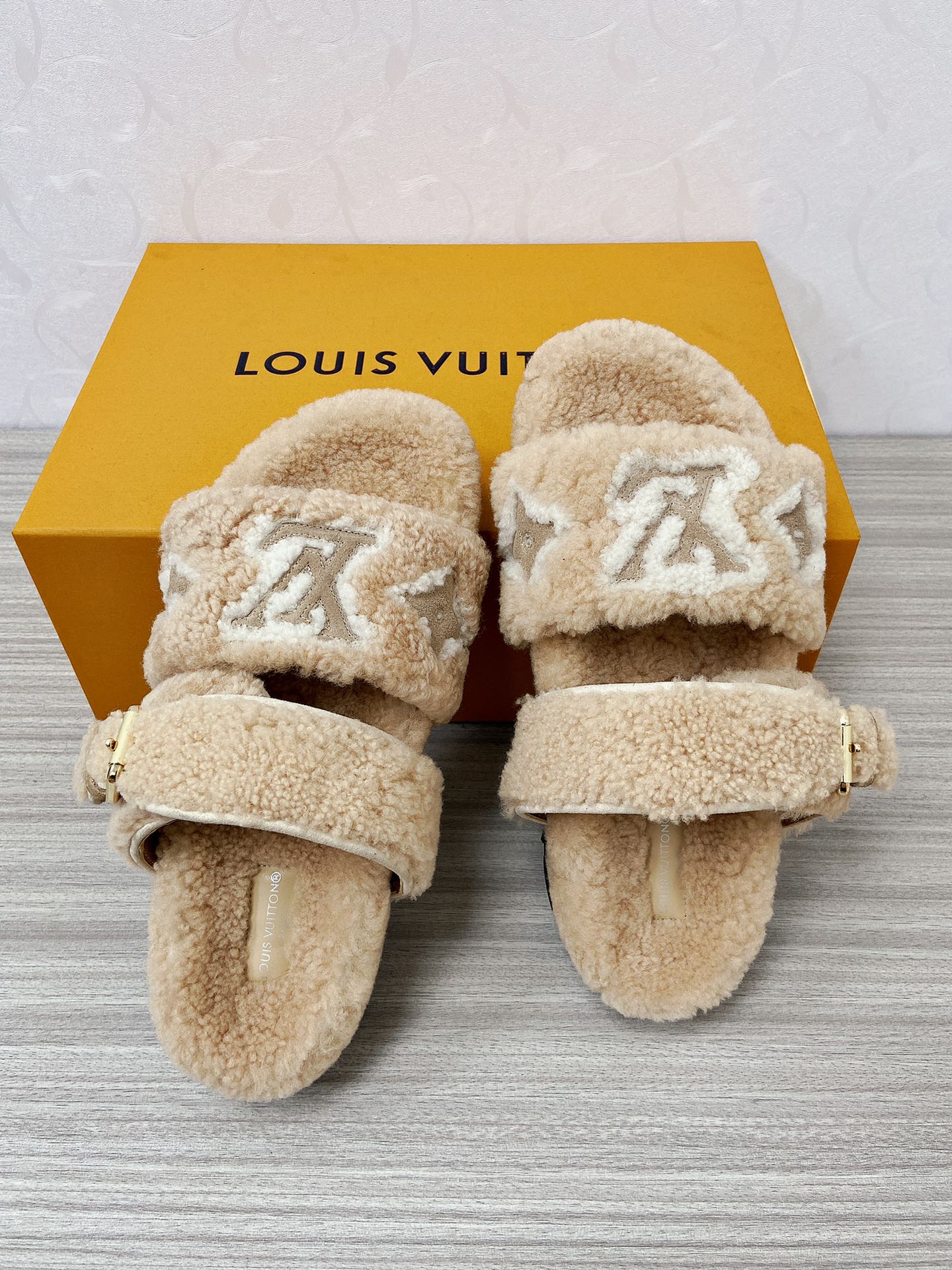 Women L*ouis V*uitton Top Sandals