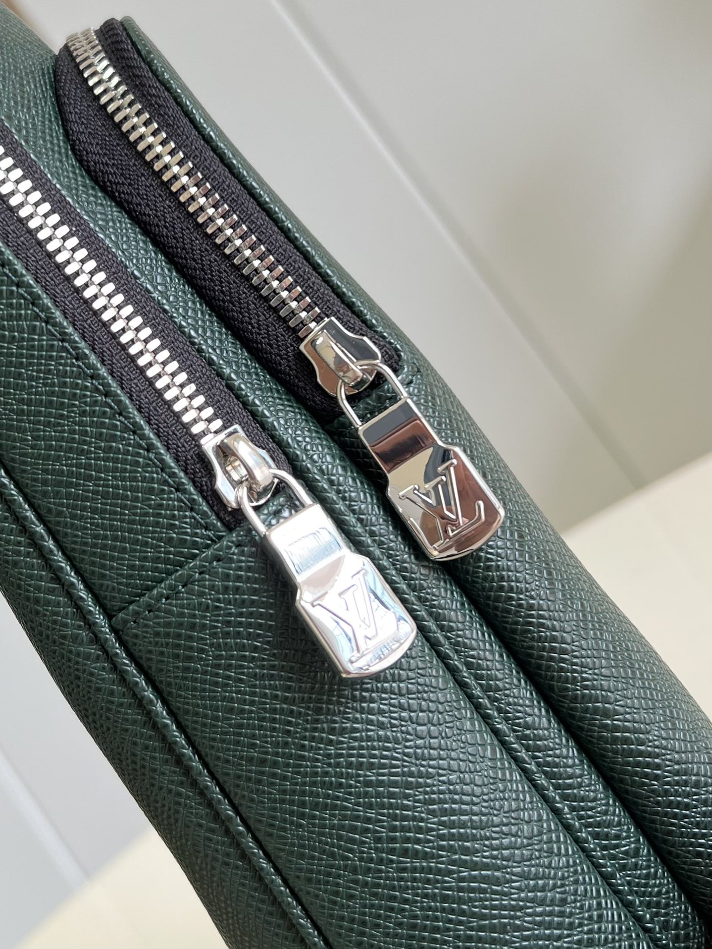 L*ouis V*uitton Bag Top Quality 20*31*10CM