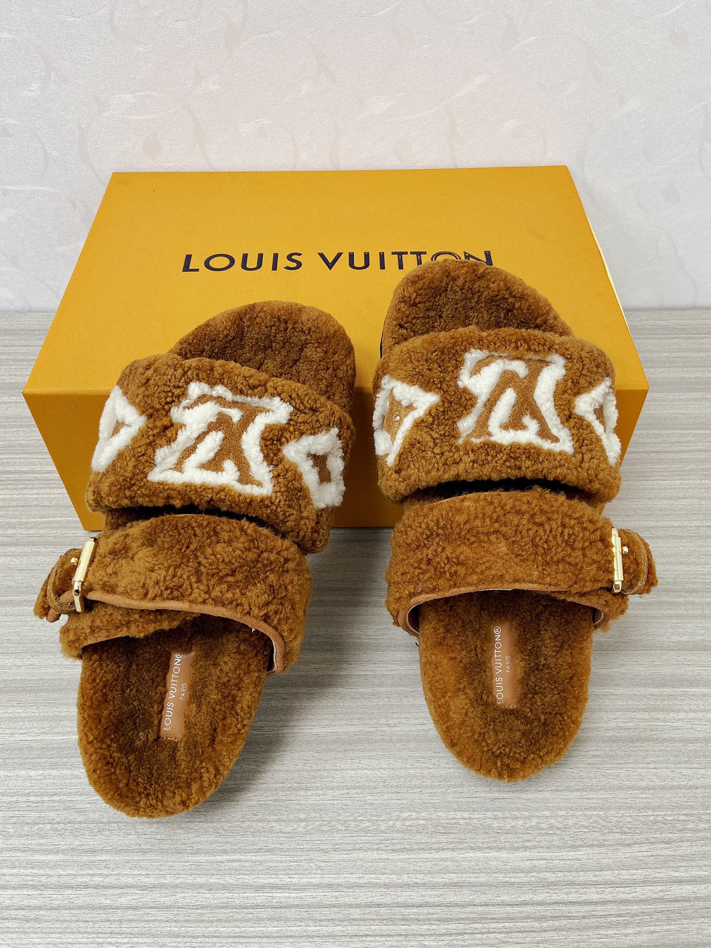 Women L*ouis V*uitton Top Sandals