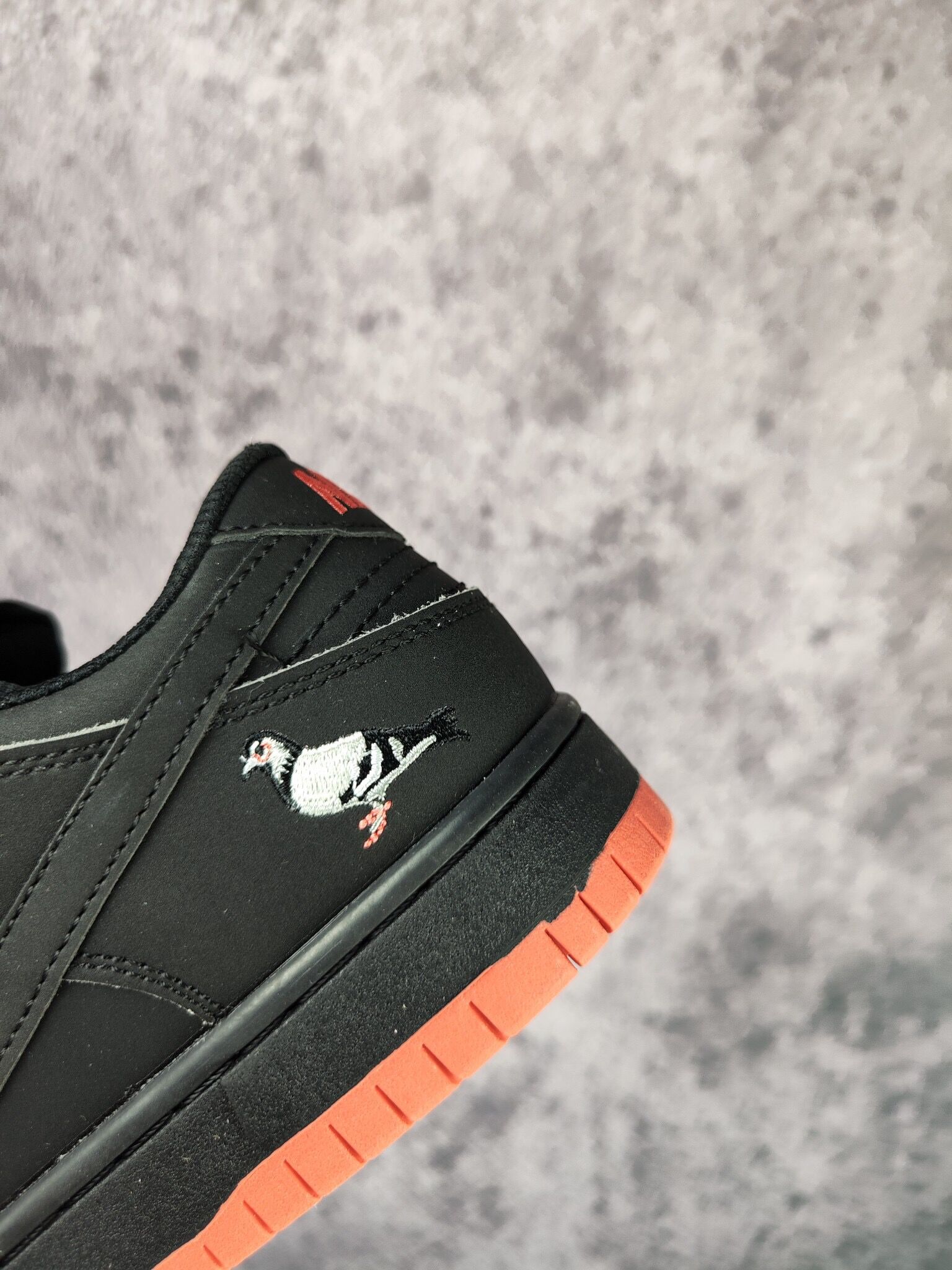 from Nike SB DUNK LOW men women sneaker