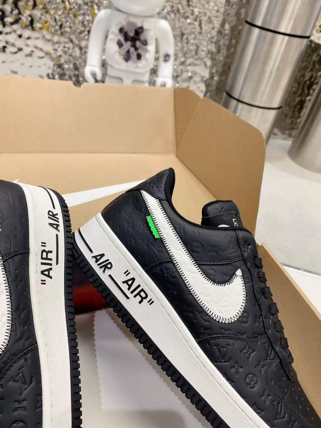 from Men Women L*ouis V*uitton x NIKE Air force1 22ss