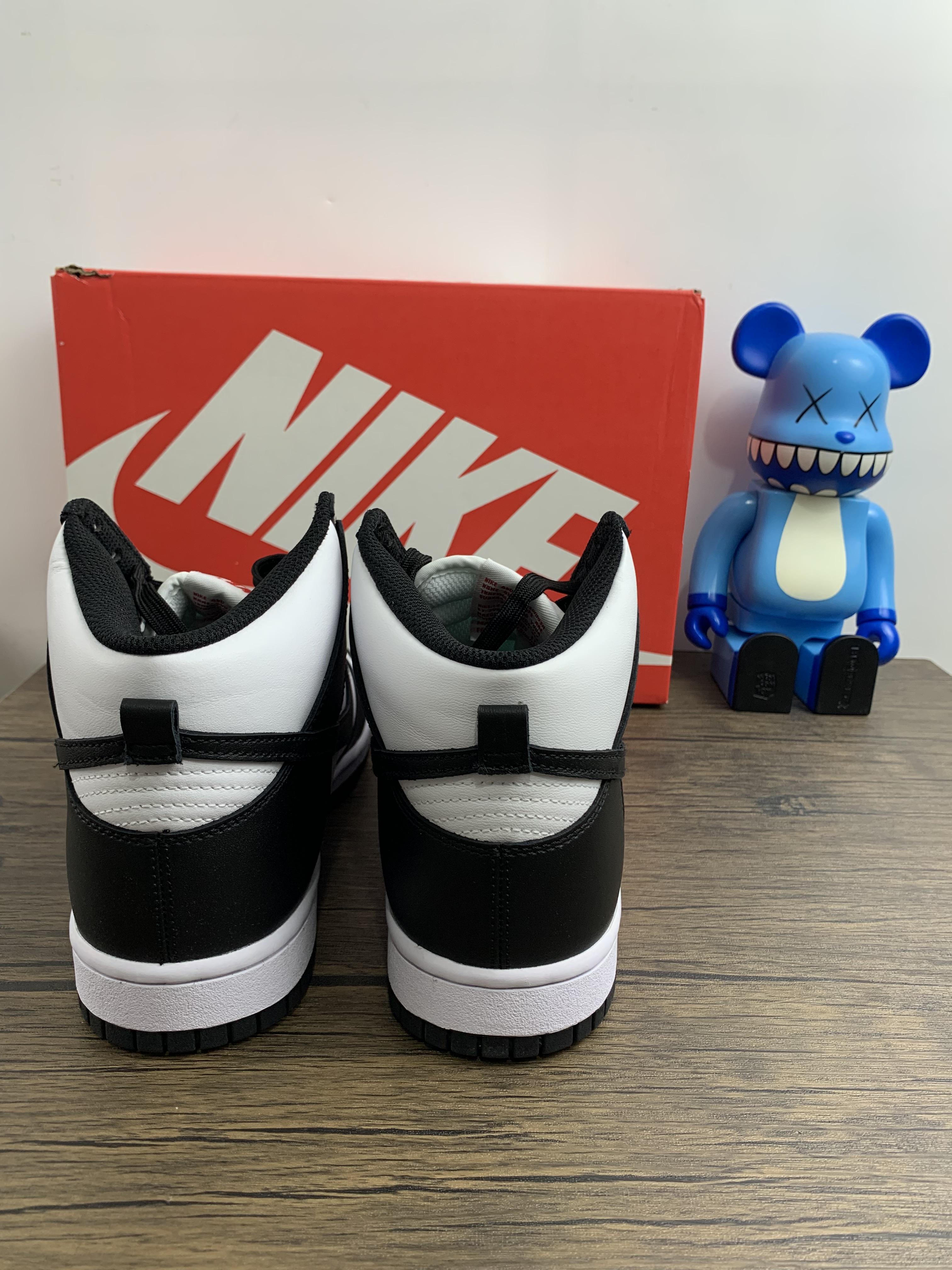 from Nike SB Dunk low pro High