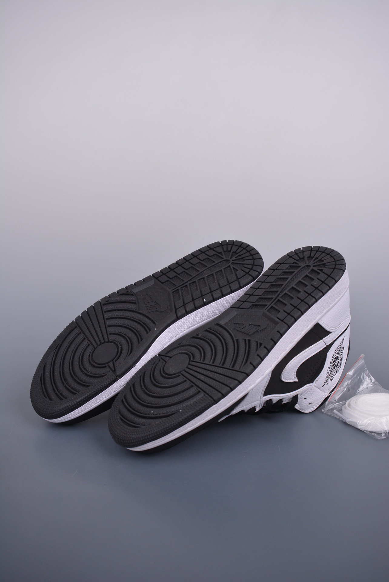 Nike Air Jordan 1 High AJ1