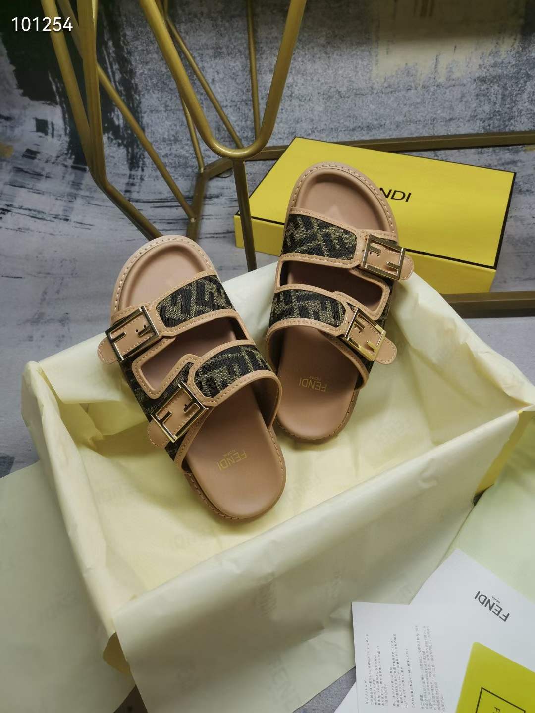 Women Men F*endi Top Sandals （ ）