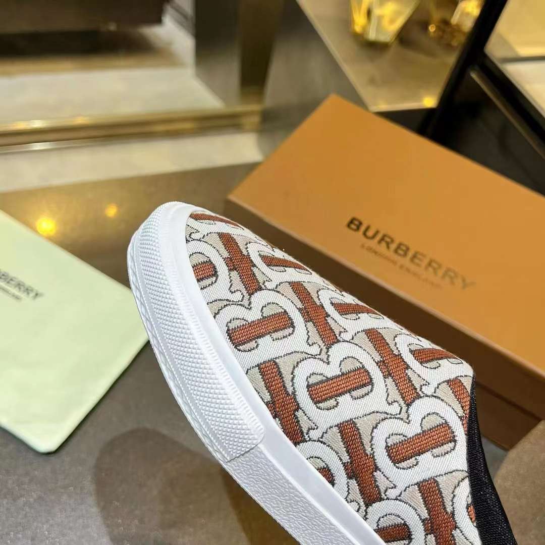 Men Women B*rberry Sneaker ()