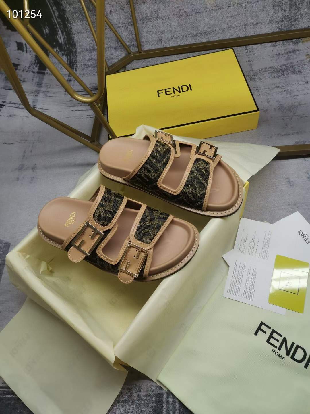 Women Men F*endi Top Sandals （ ）