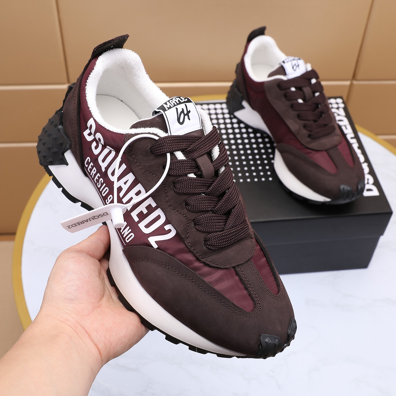 Men O*ff W*hite Top Sneakers