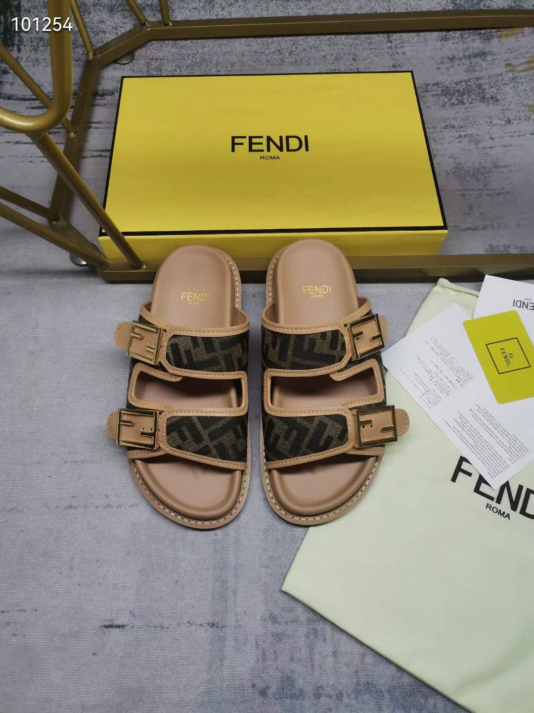 Women Men F*endi Top Sandals （ ）