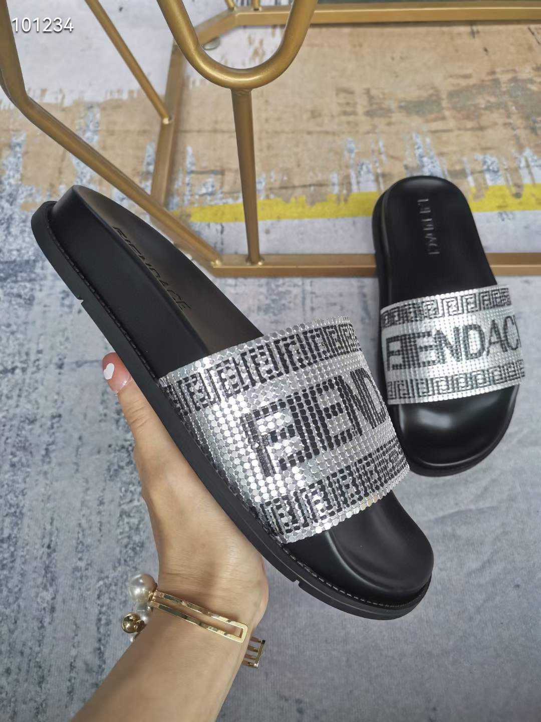 Men Women F*endi Top Sandals