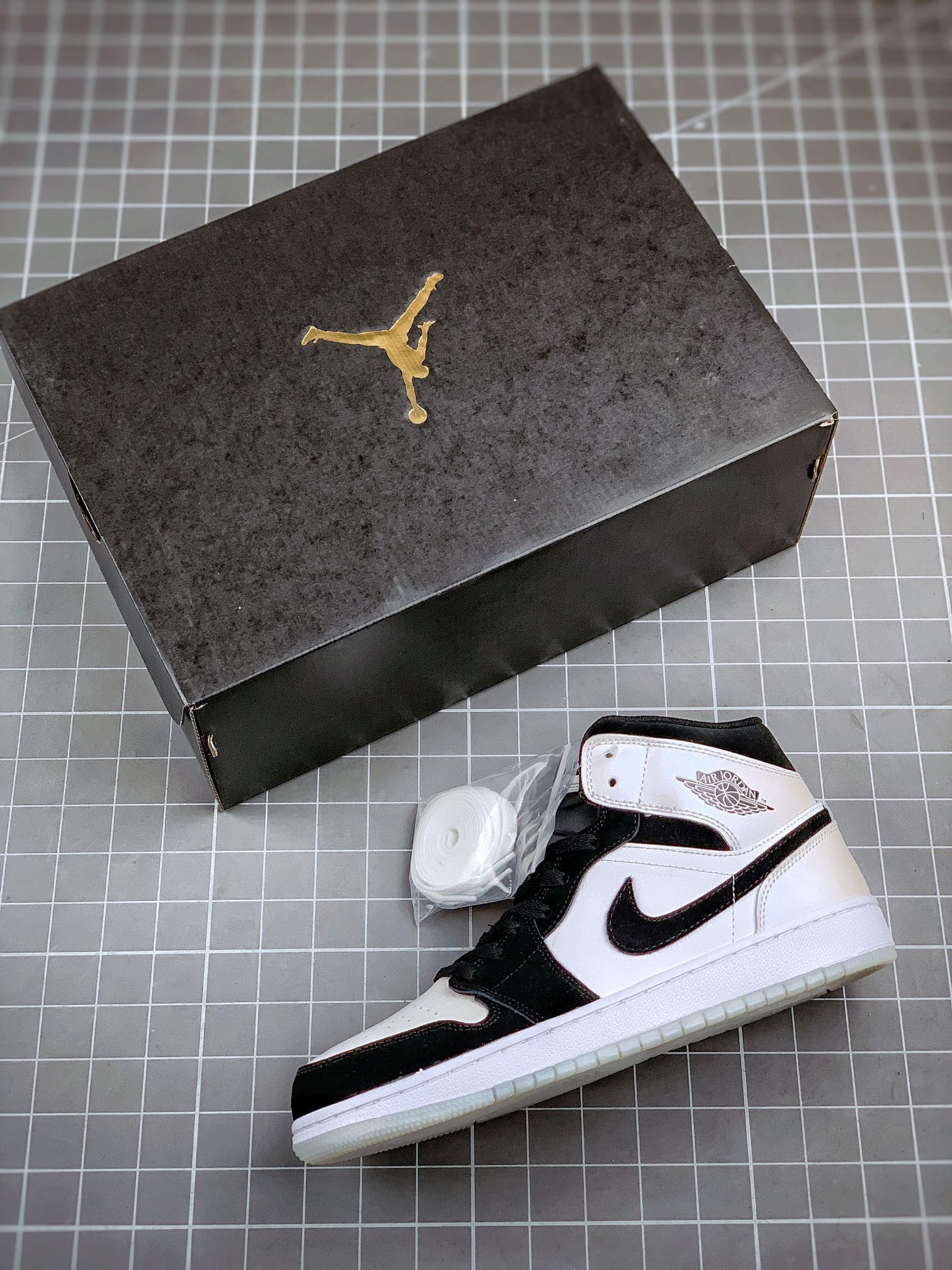 Nike Air Jordan 1 High AJ1