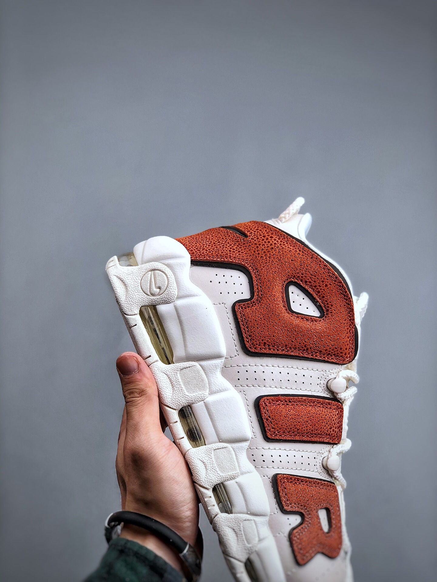 Nike air more uptempo 96