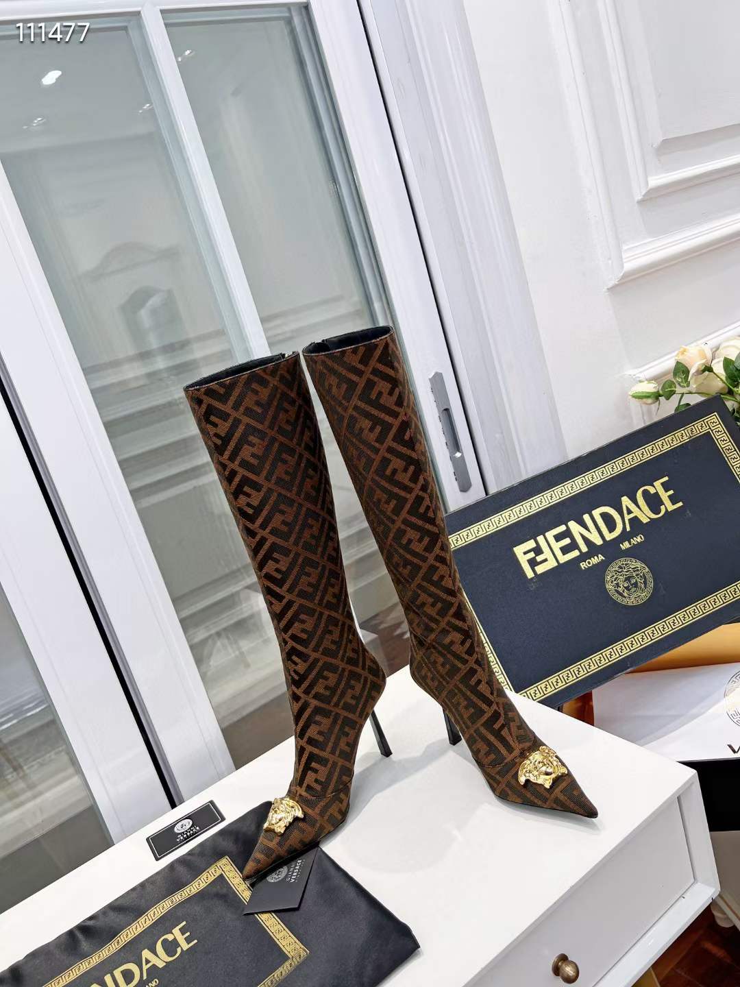 Women F*endi Top boots