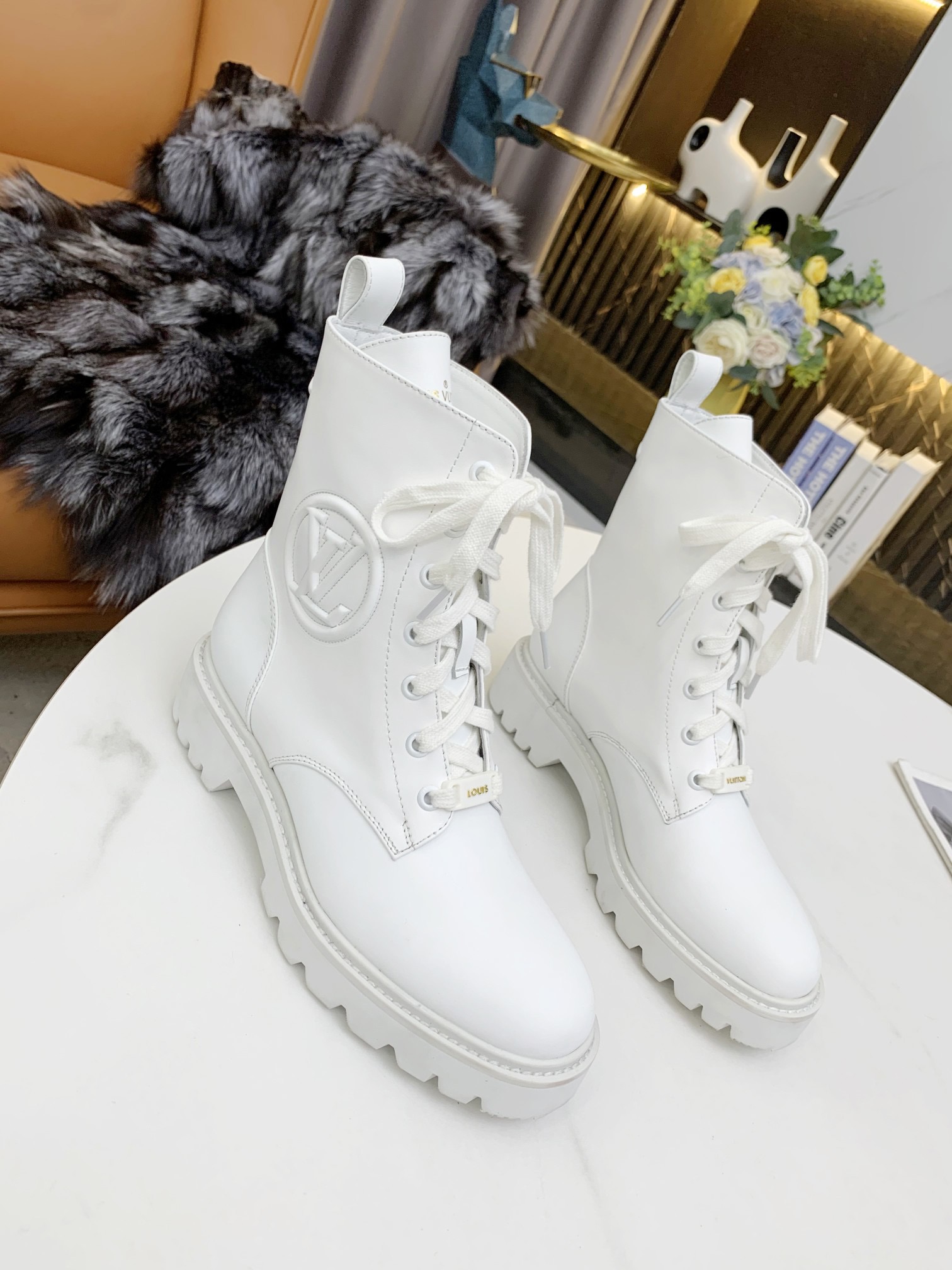 Women L*ouis V*uitton Top Boots Maikesneakers