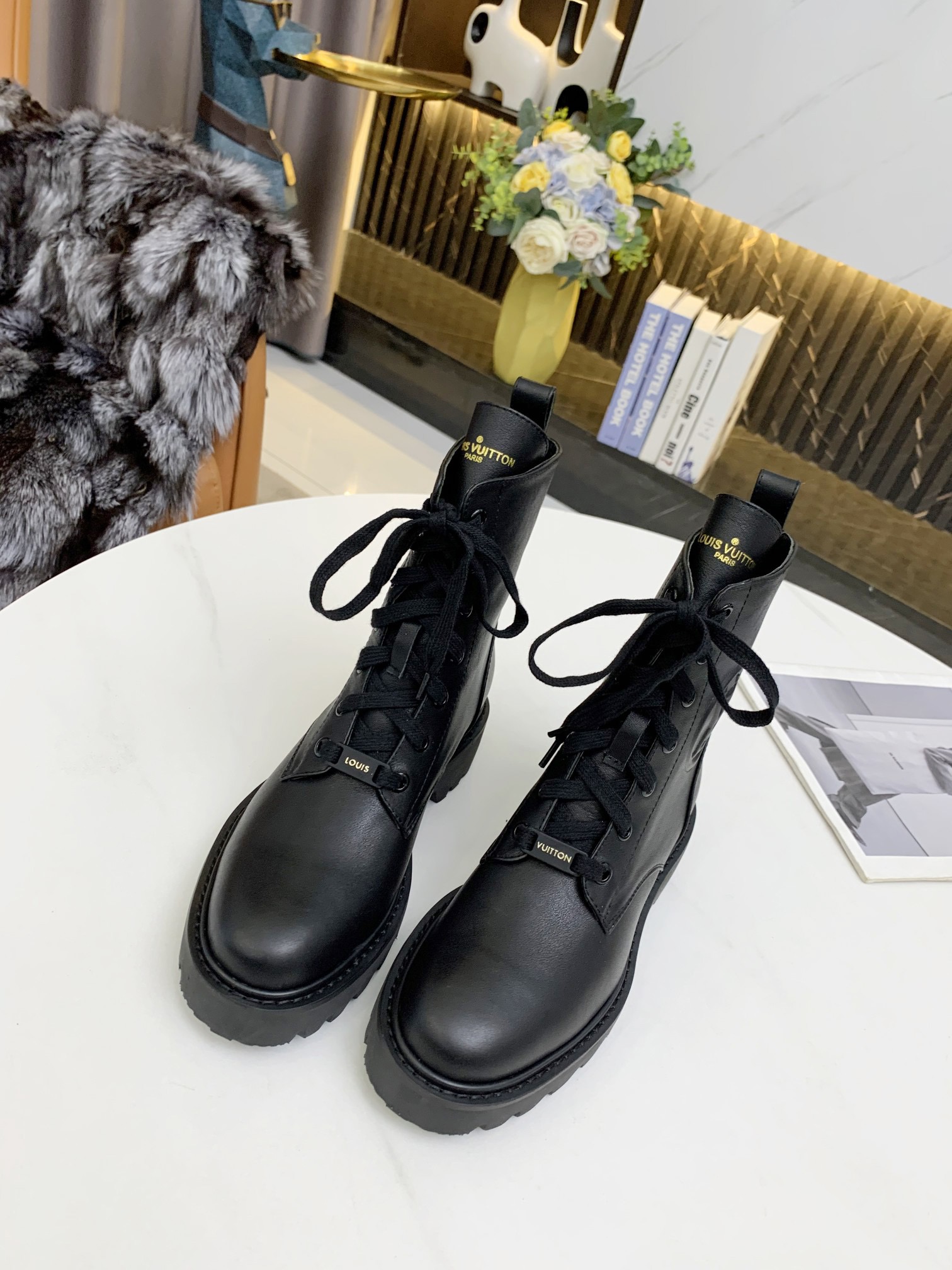 Women L*ouis V*uitton Top Boots Maikesneakers