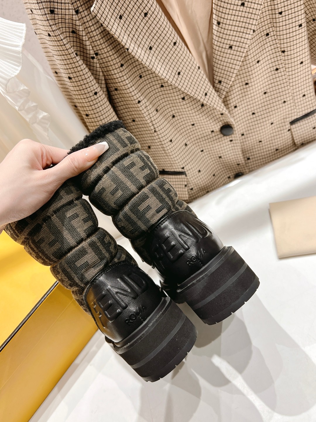 Women F*endi Top Boots Maikesneakers