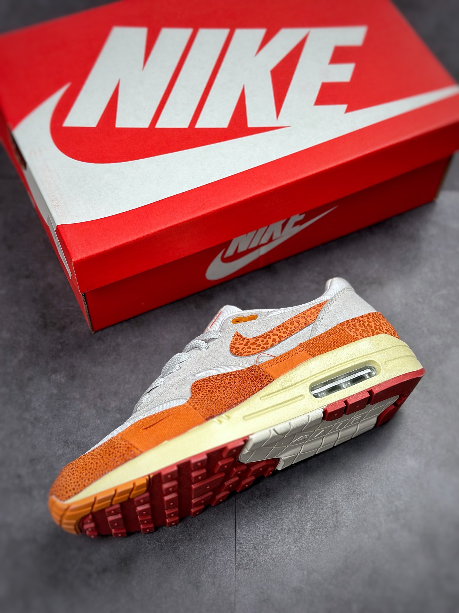 Men Women Nike Air Max 1