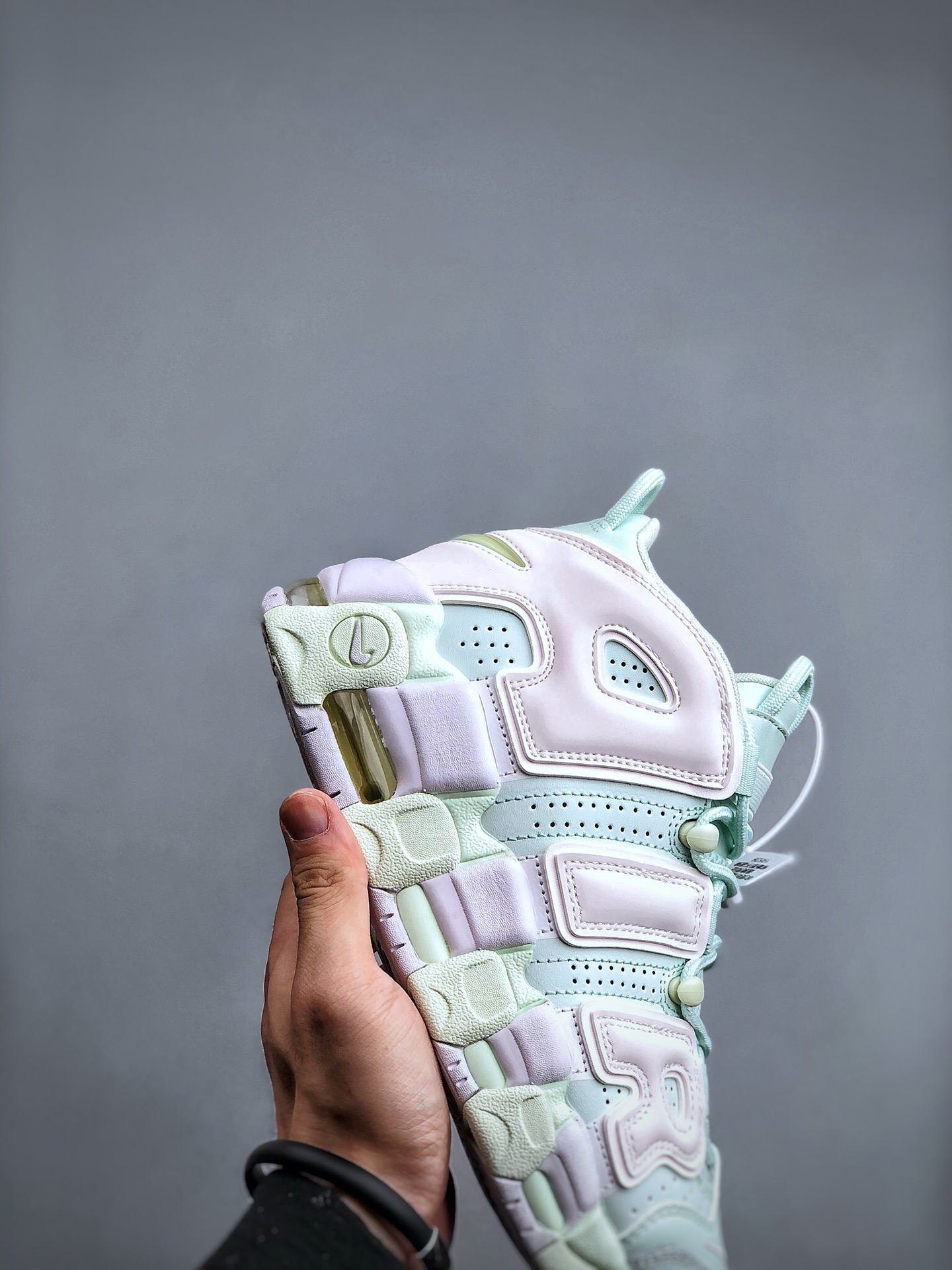 Nike air more uptempo
