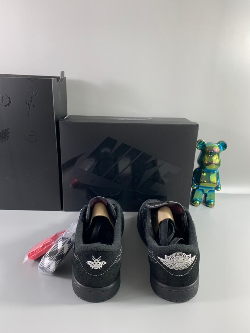 T*ravis S*cott Nike Air Jordan 1 low AJ1