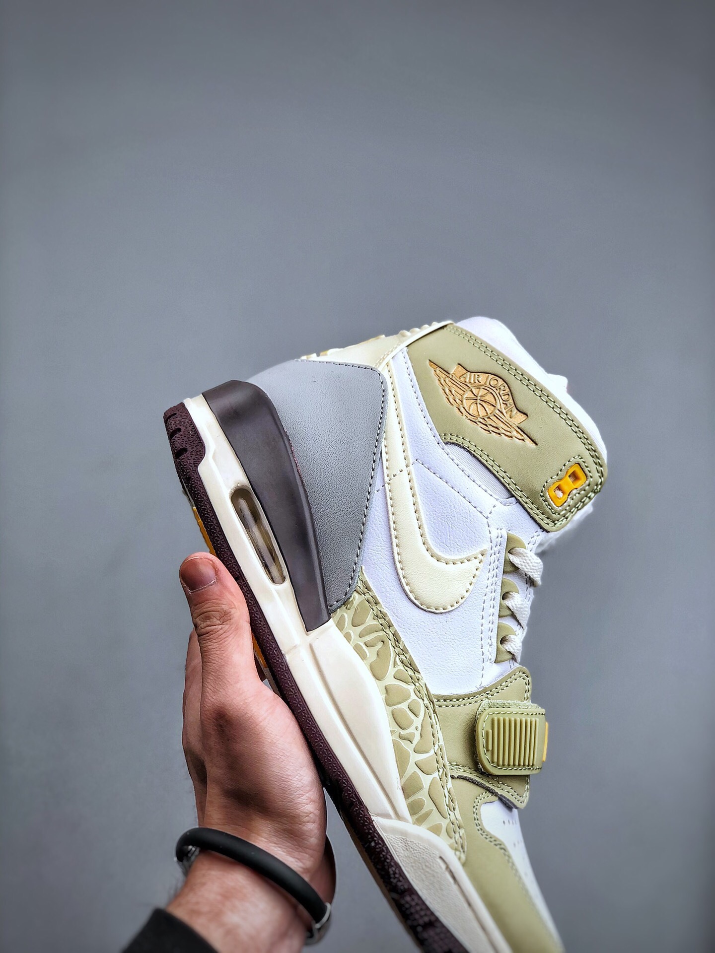 Air Jordan Legacy 312
