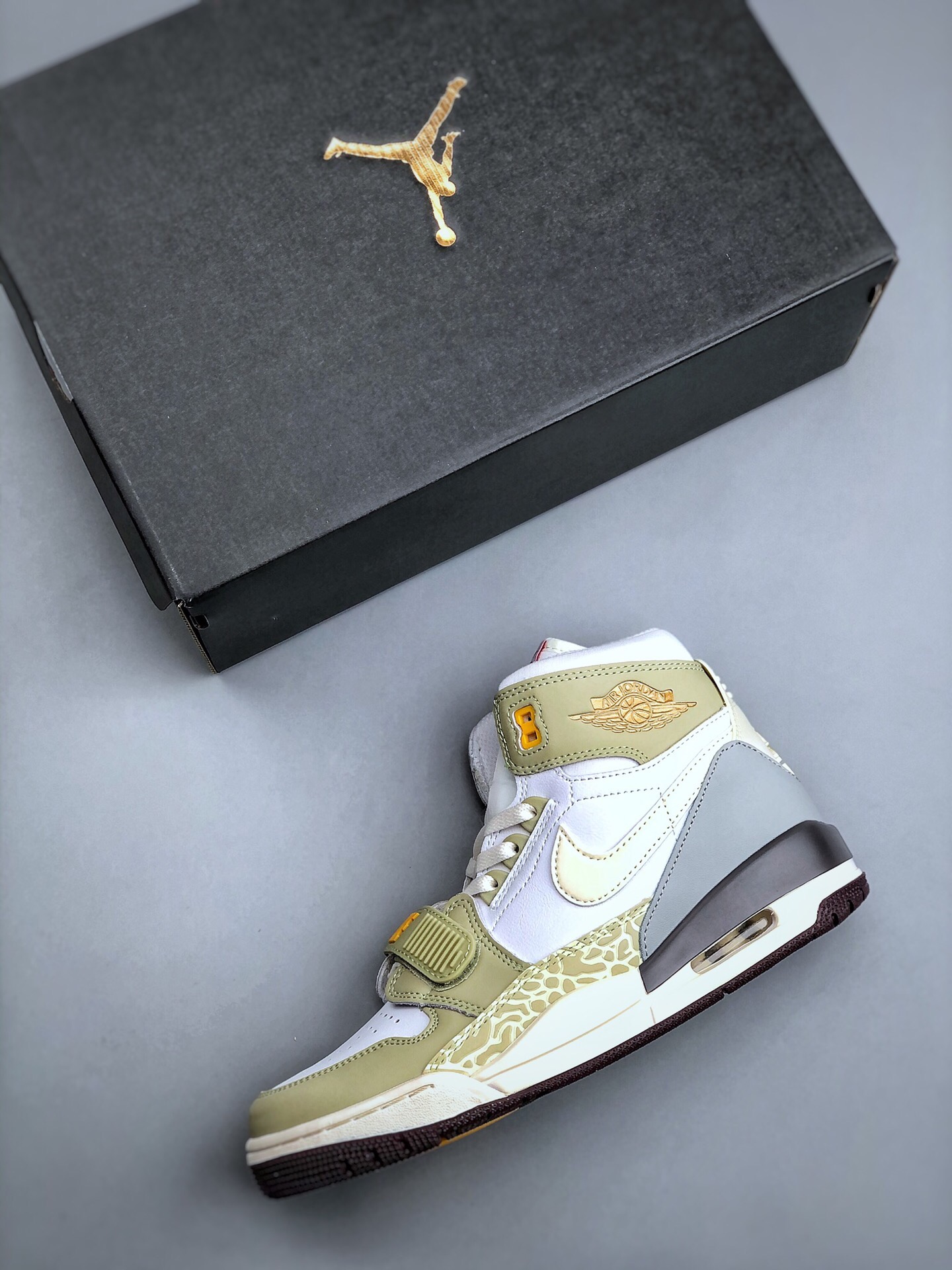 Air Jordan Legacy 312