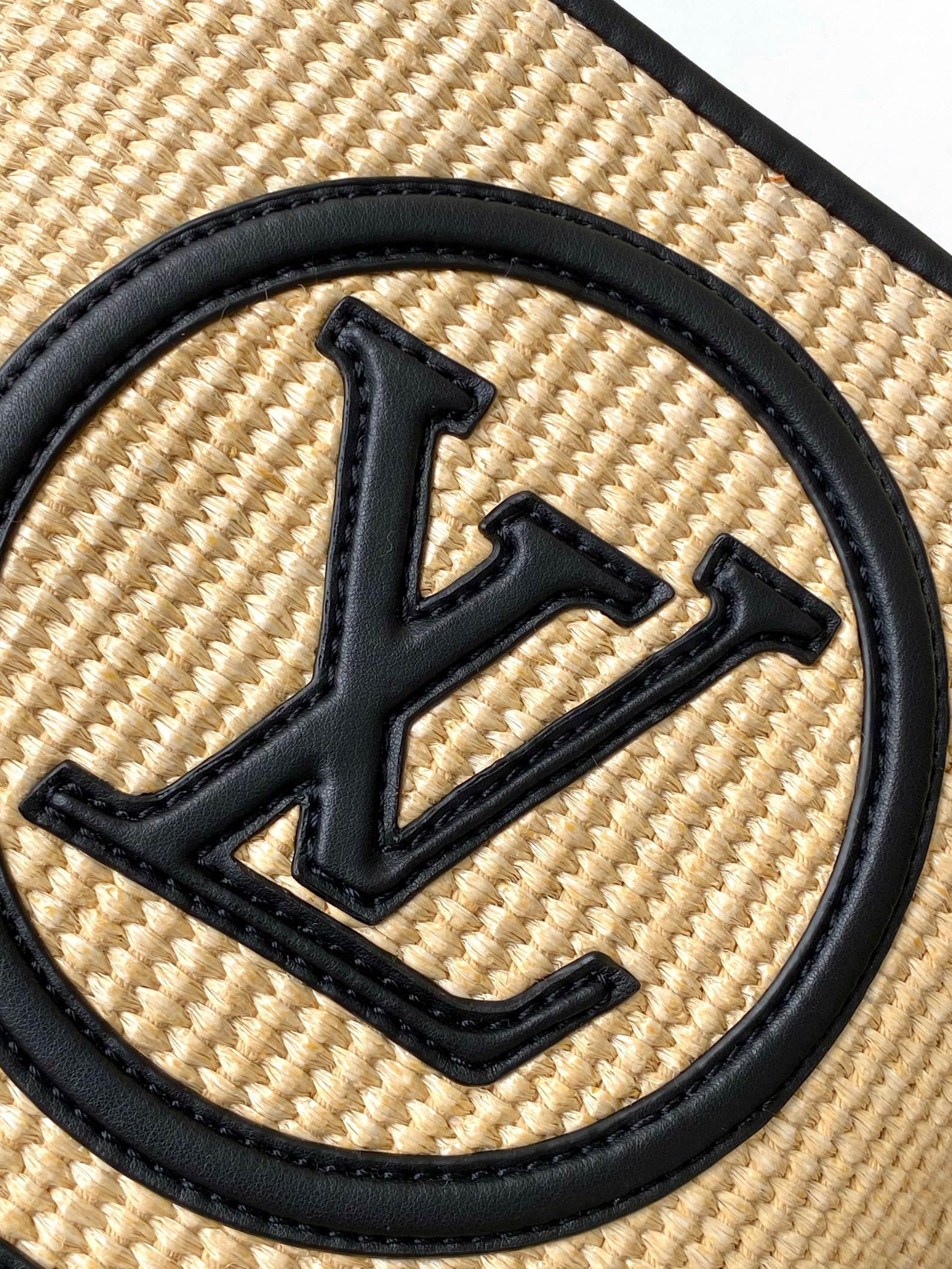 L*ouis V*uitton m4631859961 Top Bag