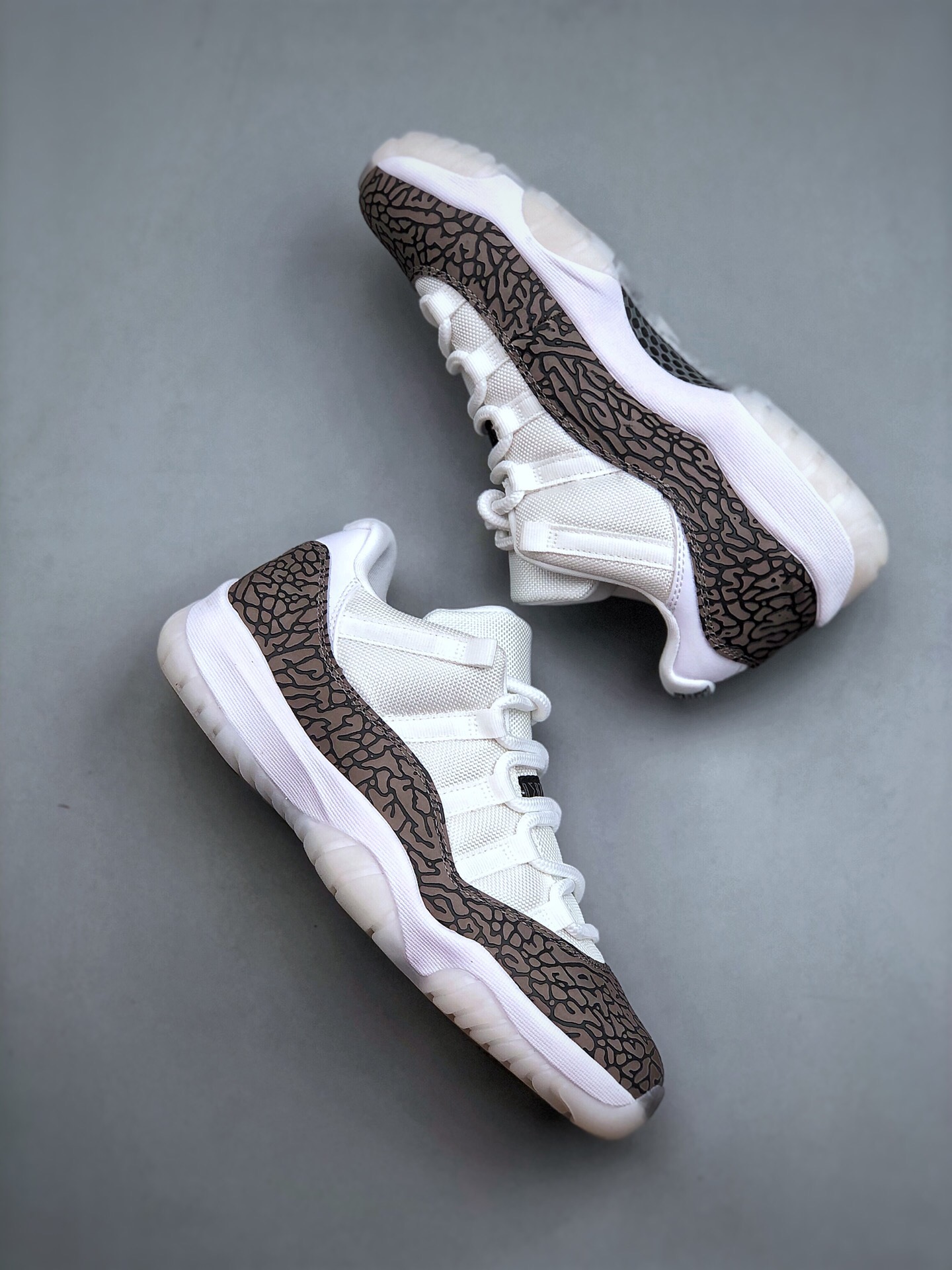 NIKE Air Jordan 11()