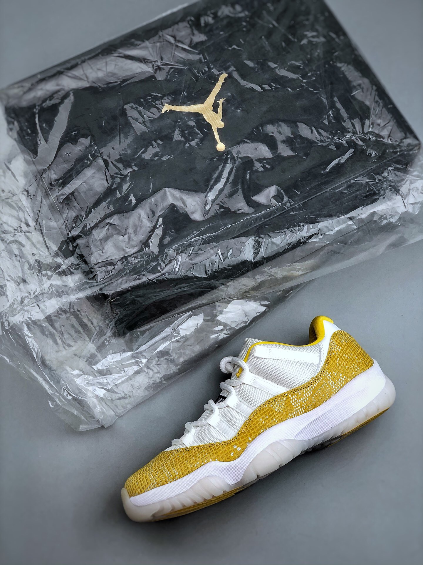 NIKE Air Jordan 11()