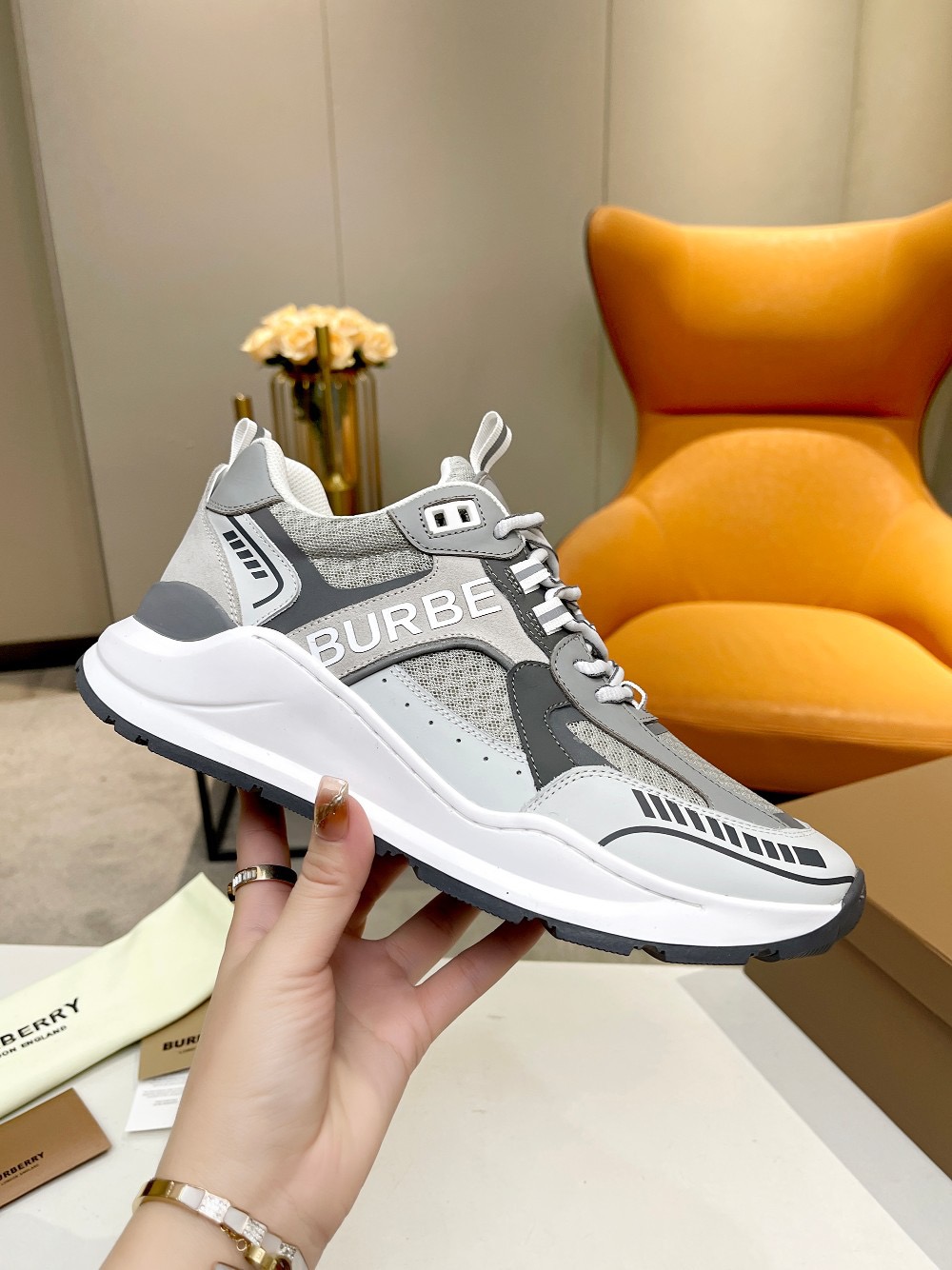 Men B*rberry Sneaker ()