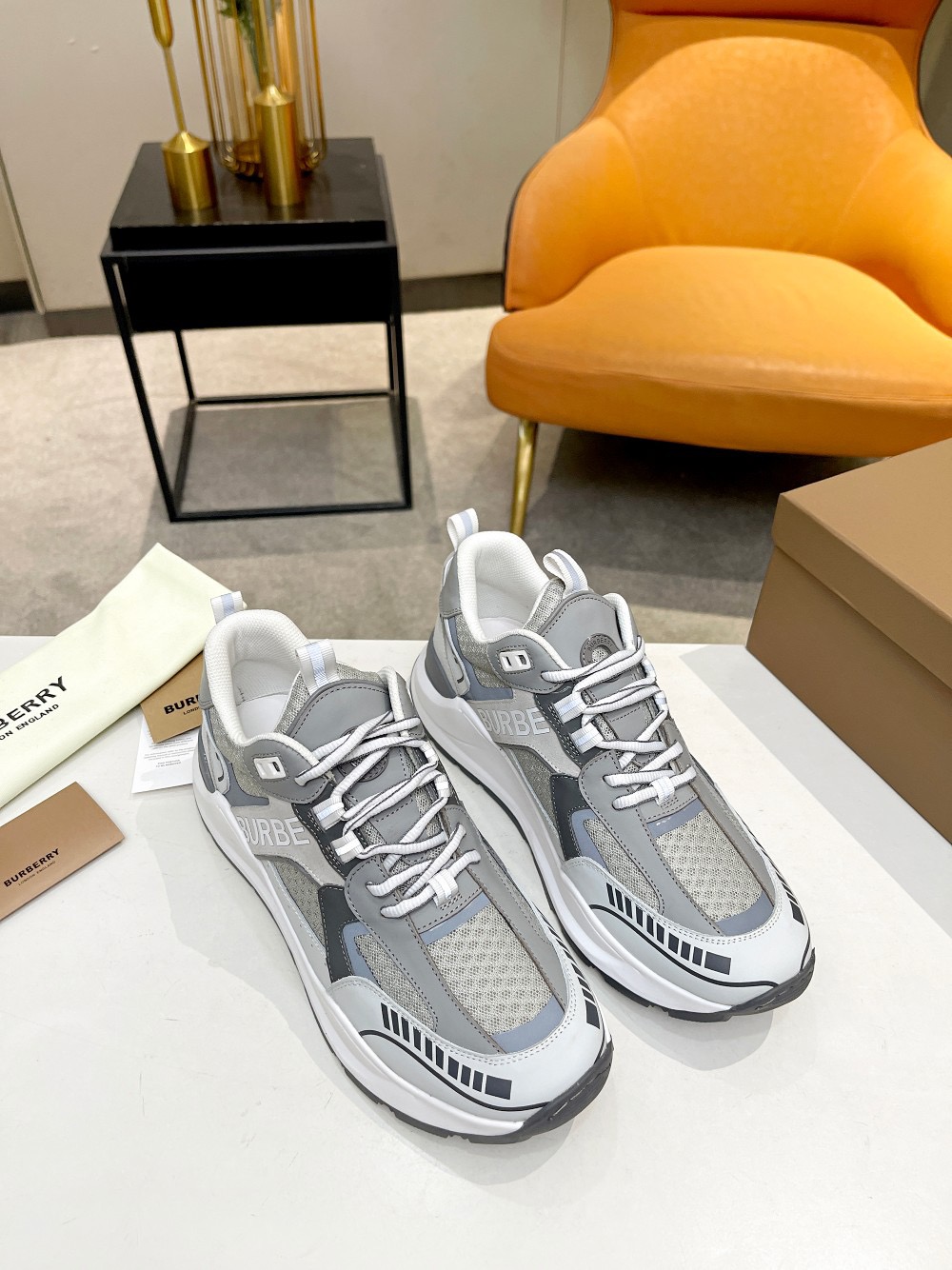 Men B*rberry Sneaker ()