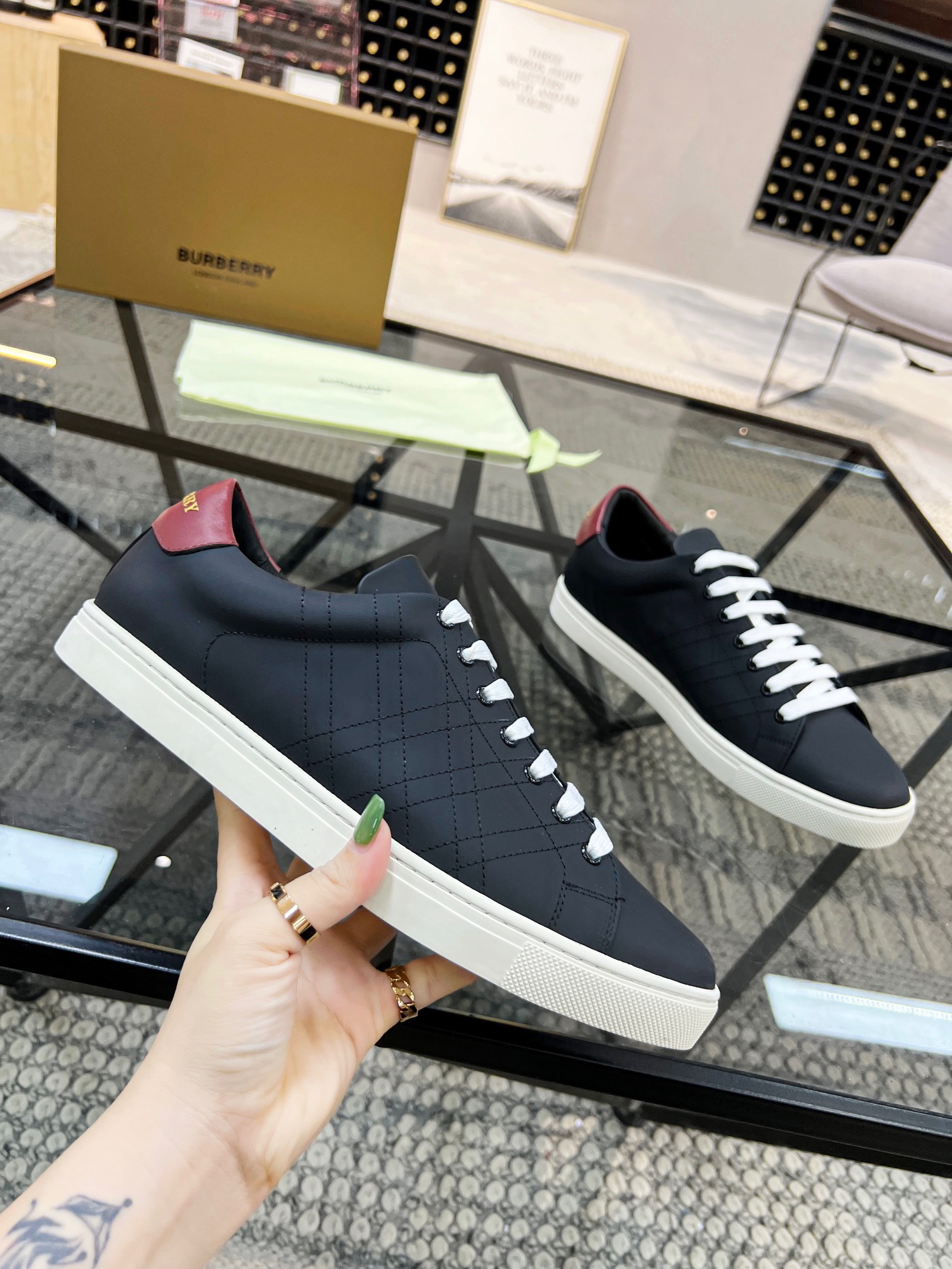Men B*rberry Sneaker ()