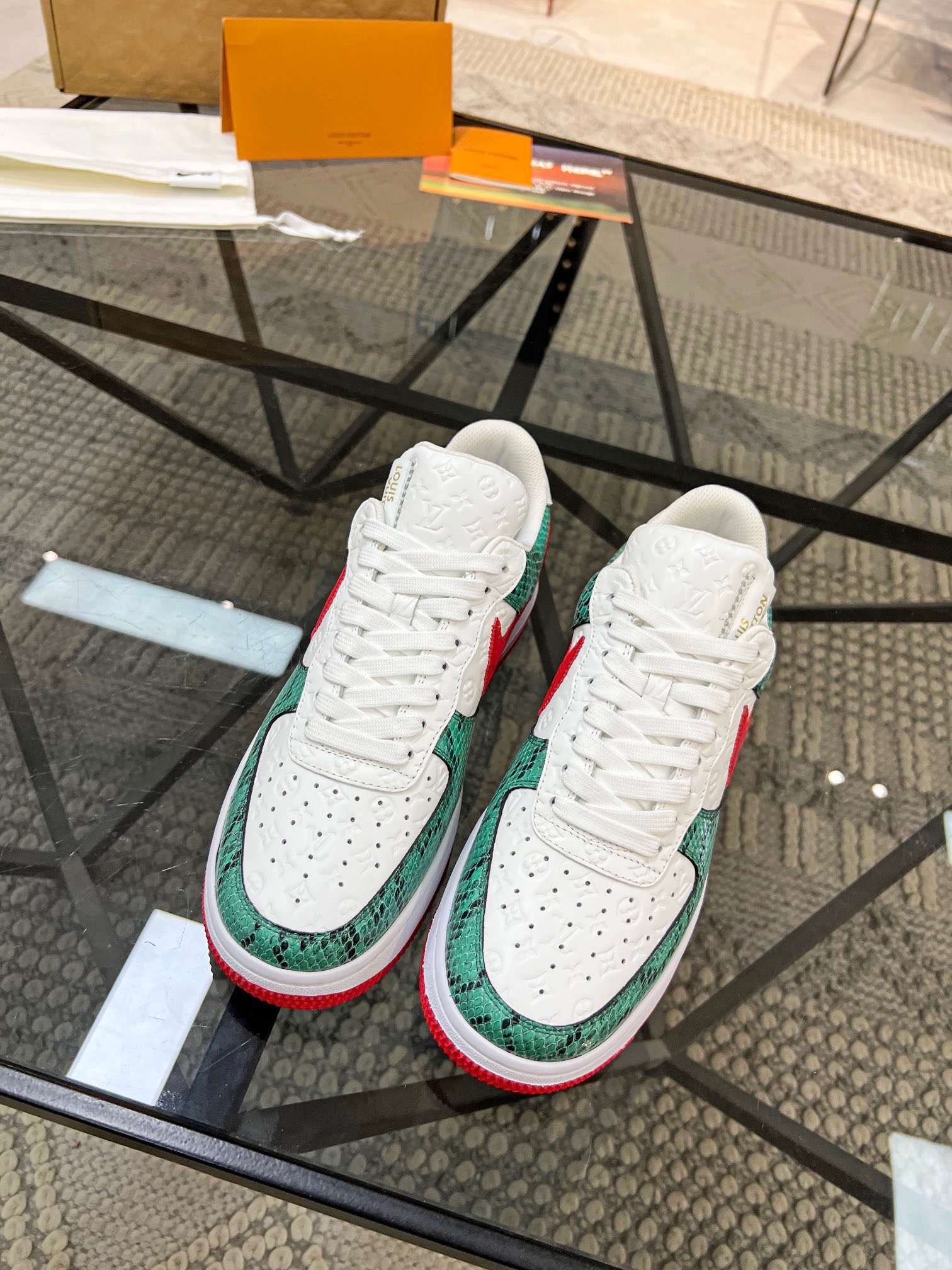 Men Women L*ouis V*uitton x NIKE Sneakers Maikesneakers