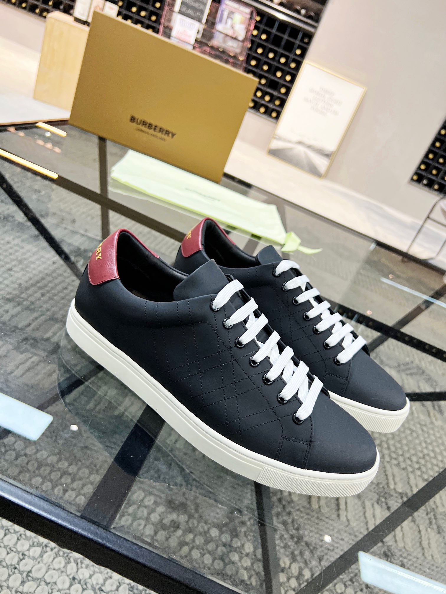 Men B*rberry Sneaker ()