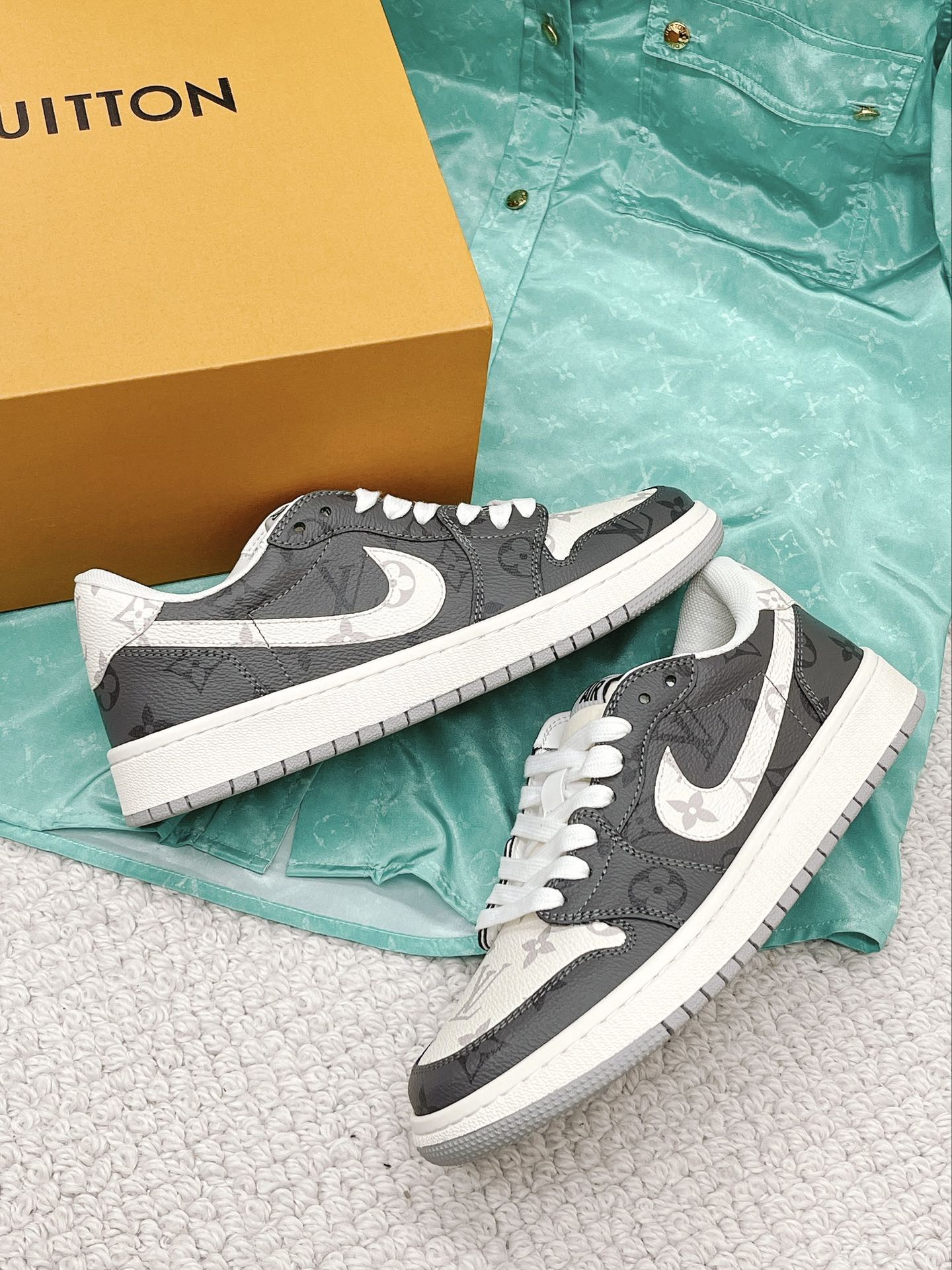 Men Women L*ouis V*uitton x NIKE Sneakers Maikesneakers